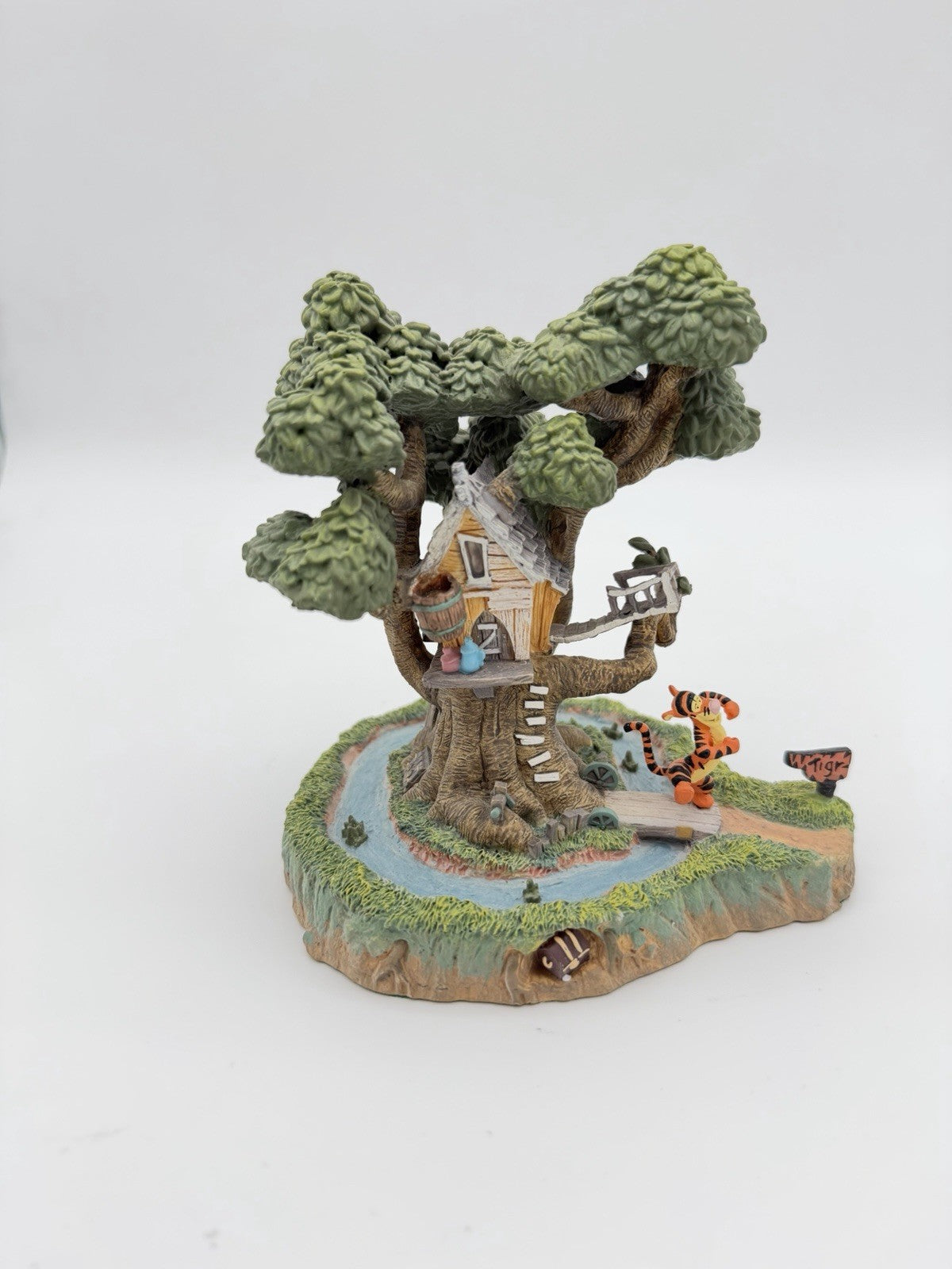 Danbury Mint Disney Tigger’s House Winnie the Pooh Figurine 5”H