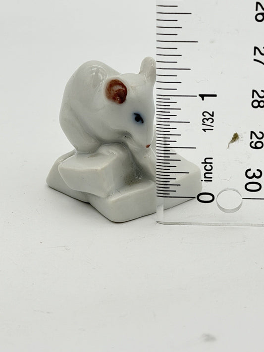 Rare Royal Copenhagen Denmark Porcelain White Mouse On Sugar Cube 1.2” Figurine