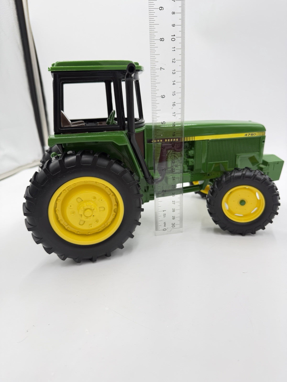 John Deere 1/16 Scale 4760 FWD Tractor ERTL Toy Model DieCast Metal Large