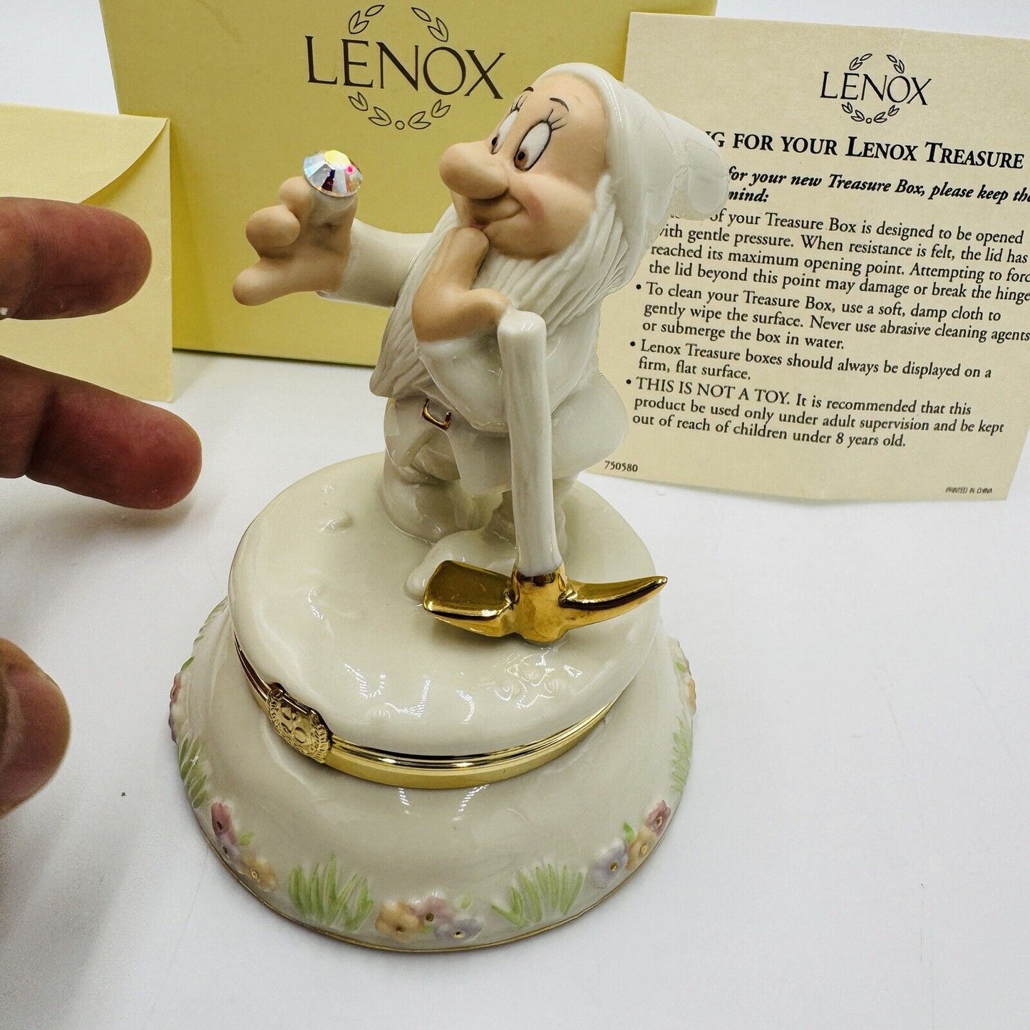 Lenox Porcelain Disney Showcase Bashful Treasure Box Trinket Box Figurine