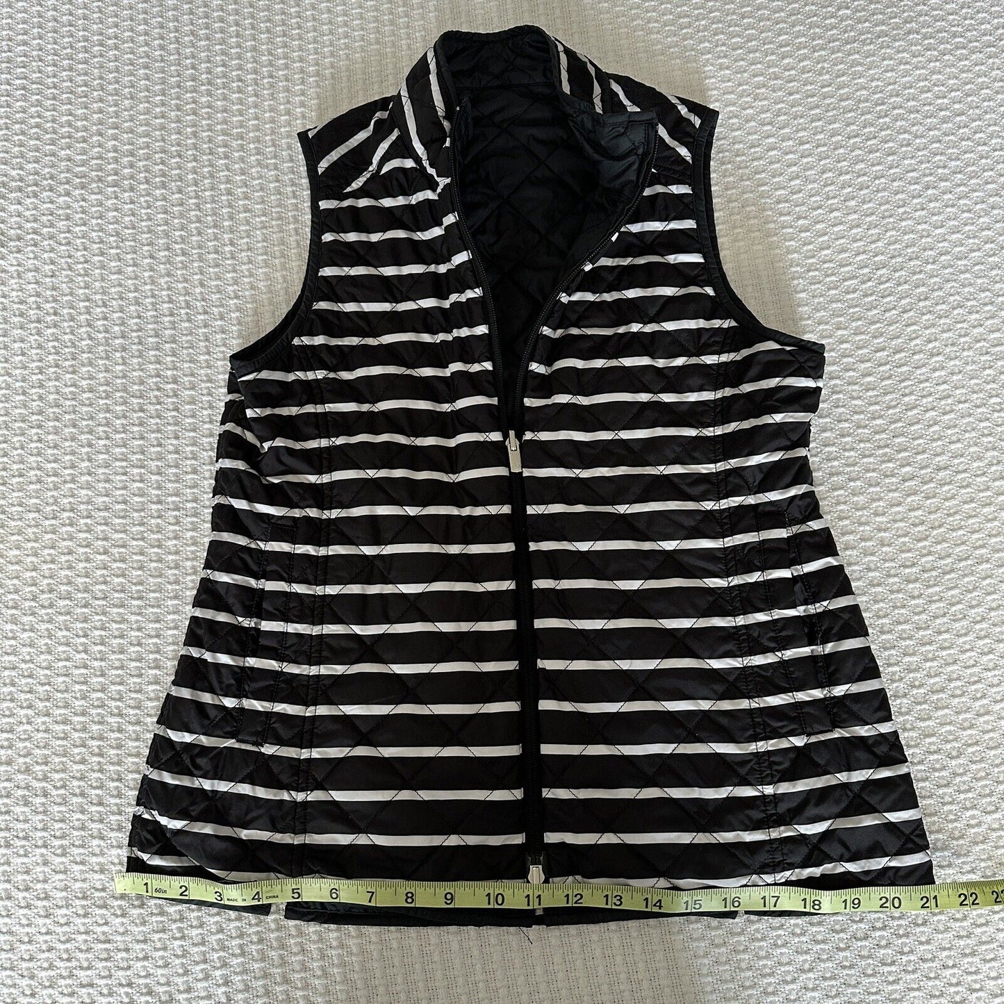 Peter Millar Women's Vest Size Medium Reversible Quilted Black White Striped