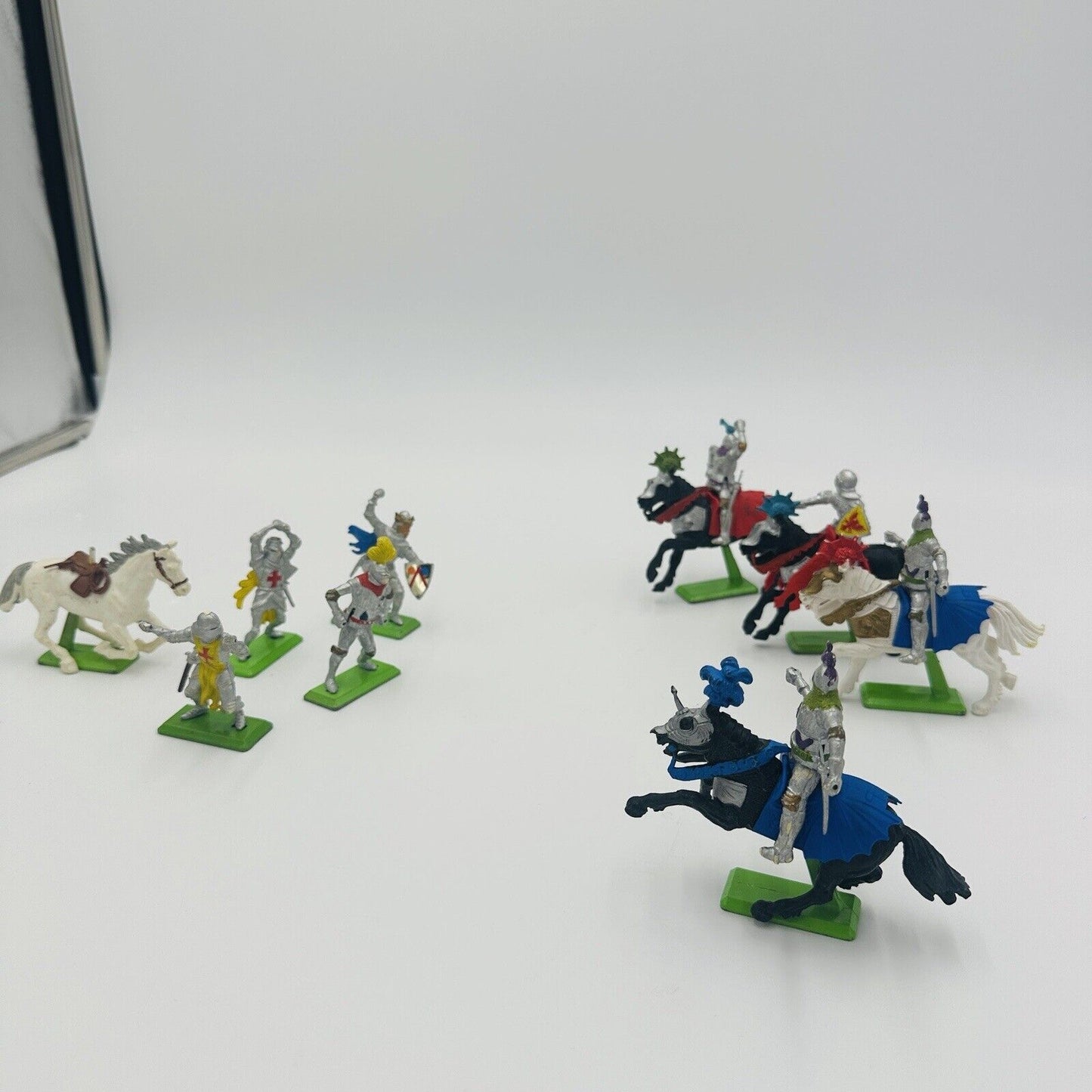 Britains LTD Soldiers Knights 1971 Lot 9 Toys England Painted Medieval Figurines