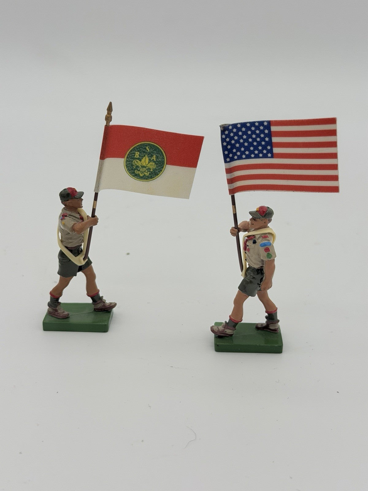 Britains Petite Ltd England Boy Scout W/flag Metal Painted Toys Figurines 3”