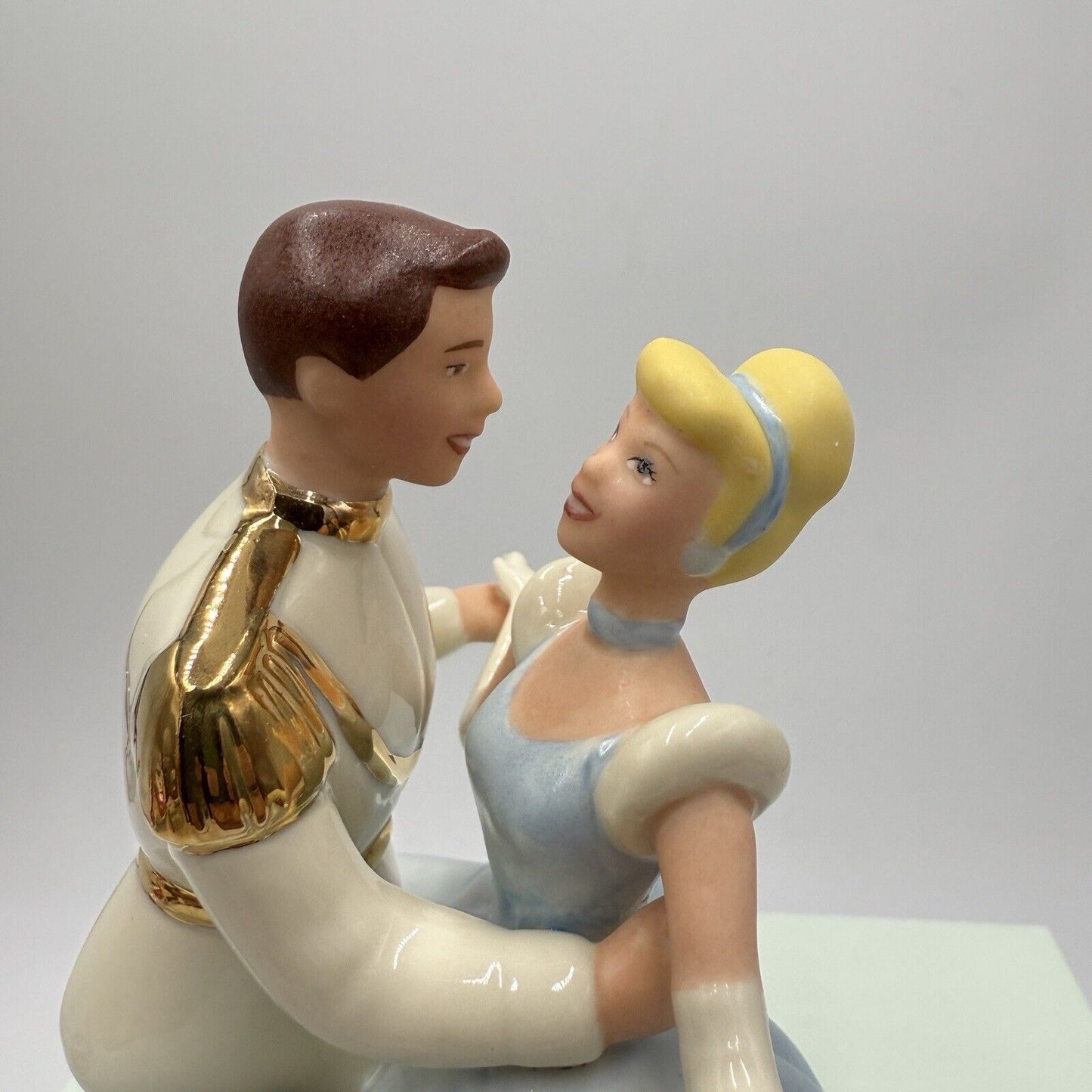 LENOX DisneyShowcase Porcelain Cinderella & Prince Charming Figurine Dancing NEW