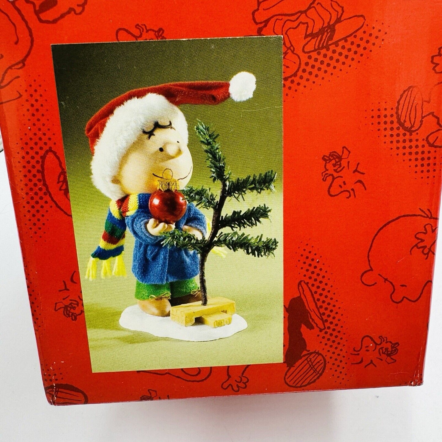 Dept 56 Clothtique Possible Dreams Peanuts  Charlie Brown ChristmasTree Figurine