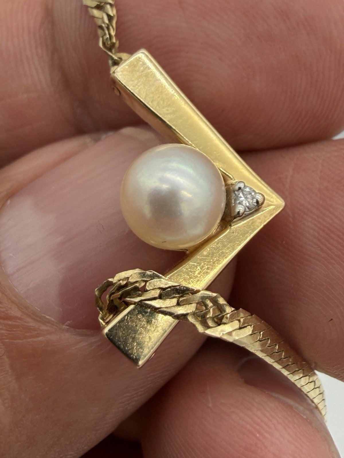 14k Italy Yellow Gold Herringbone V Drop Necklace 16”pearl Diamond 6g