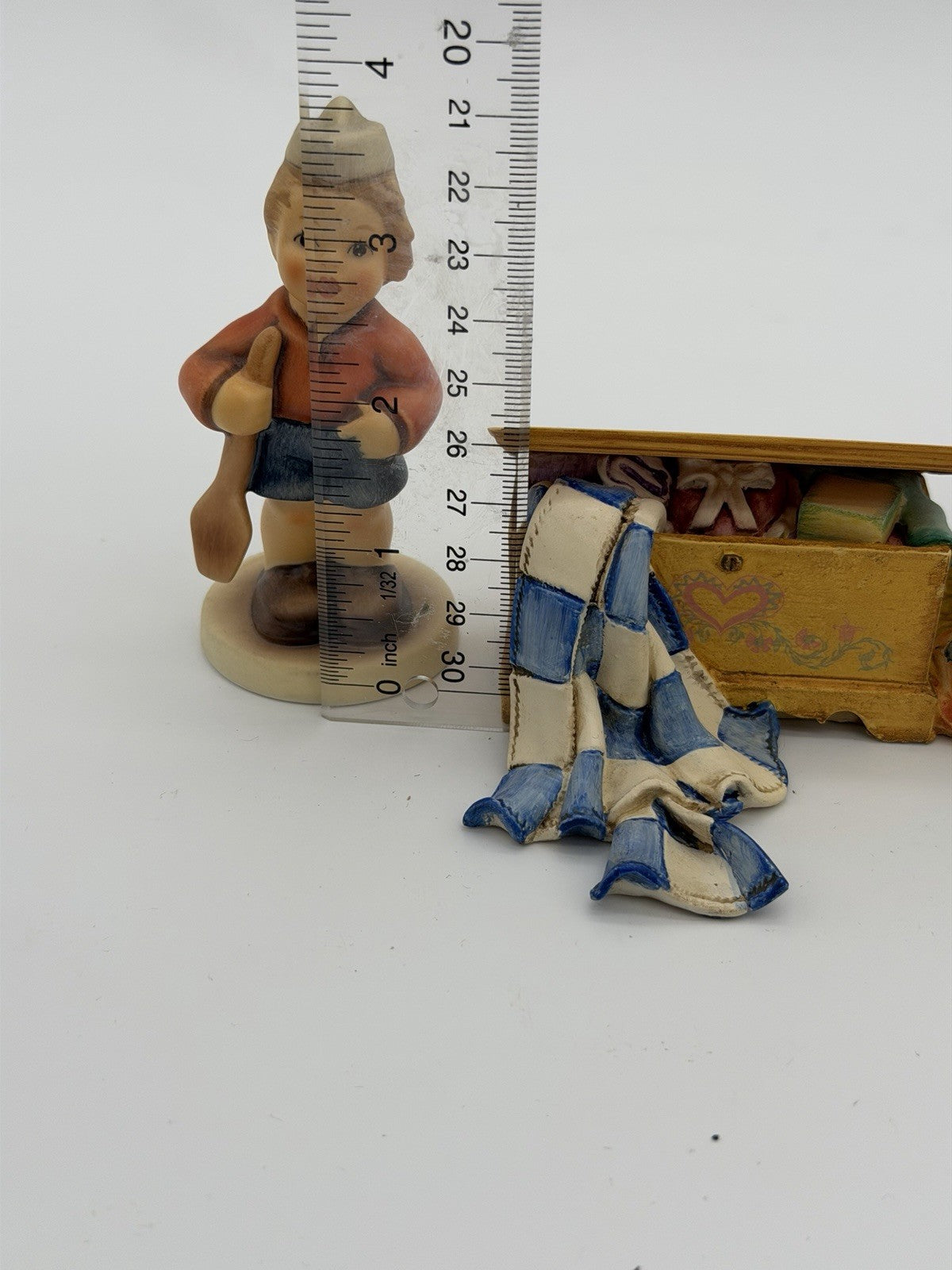 VINTAGE 1999 GOEBEL SMALL HOPE CHEST Plus 2 Hummel Goebel Figurines Set