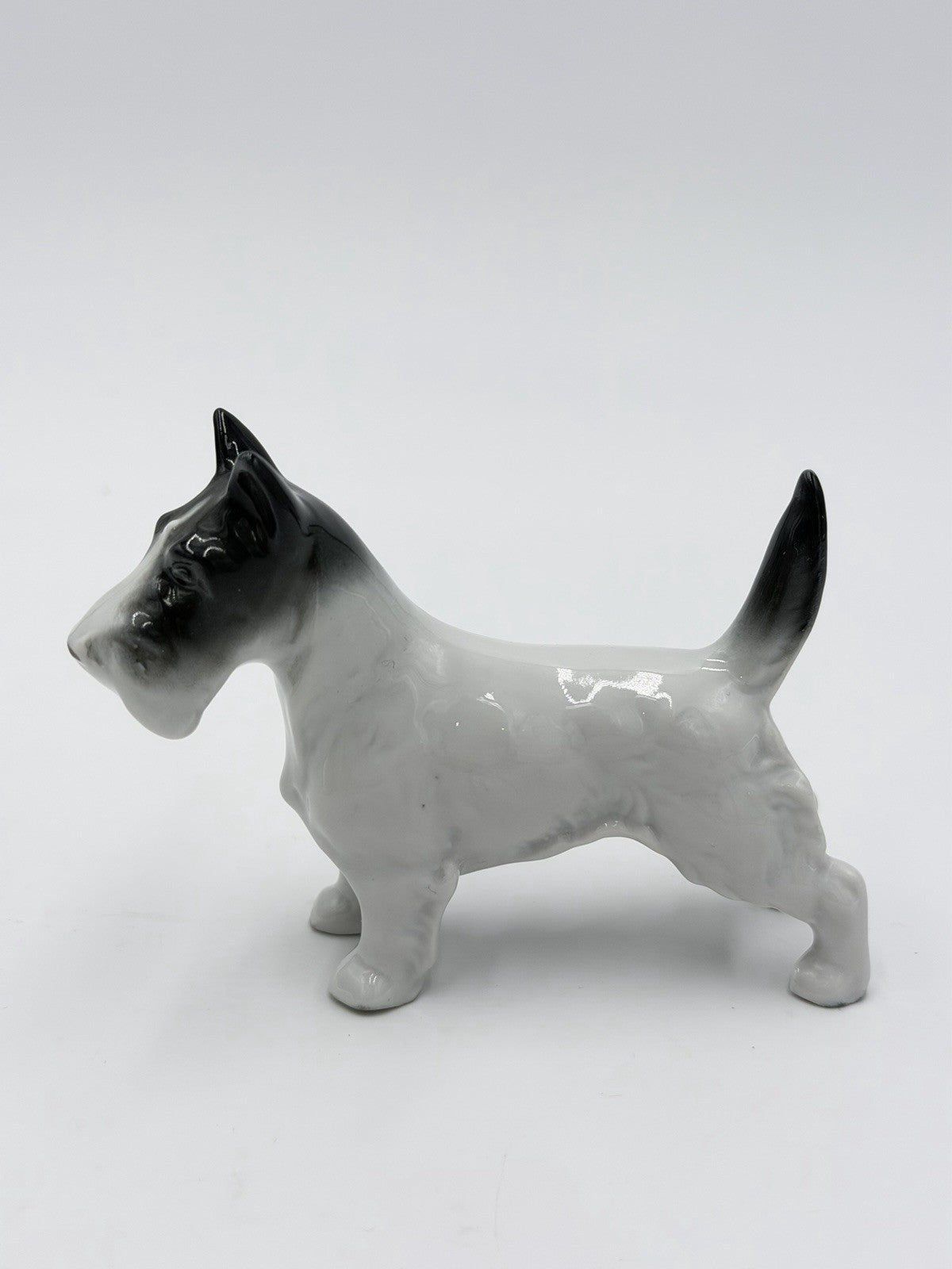 METZLER & ORTLOFF  Germany Porcelain Scottish Terrier Dog Figurine 3”rare Vtg