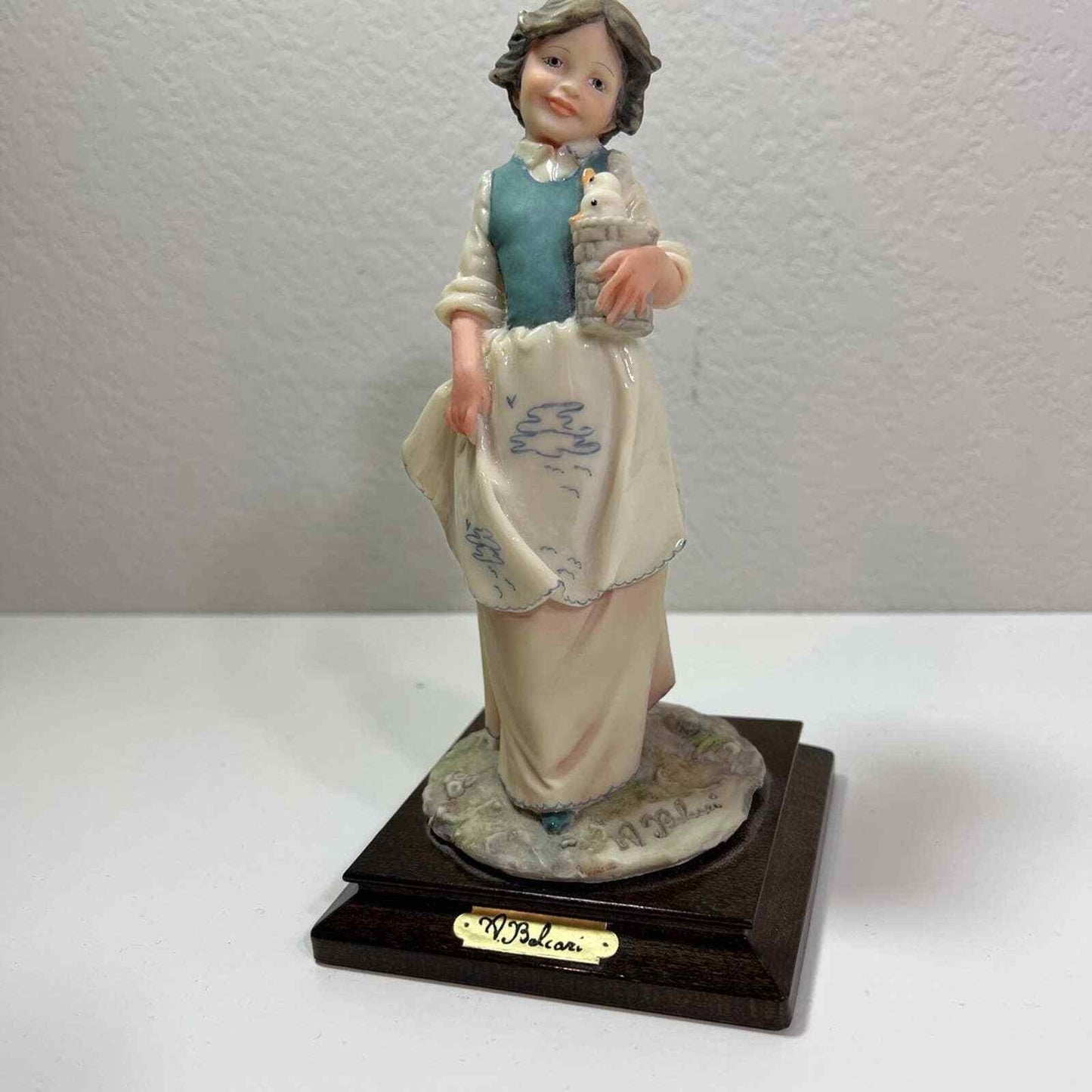 Capodimonte A. Belcari Figurine Dear Young Girl Holding Ducks 1985 Signed Italy