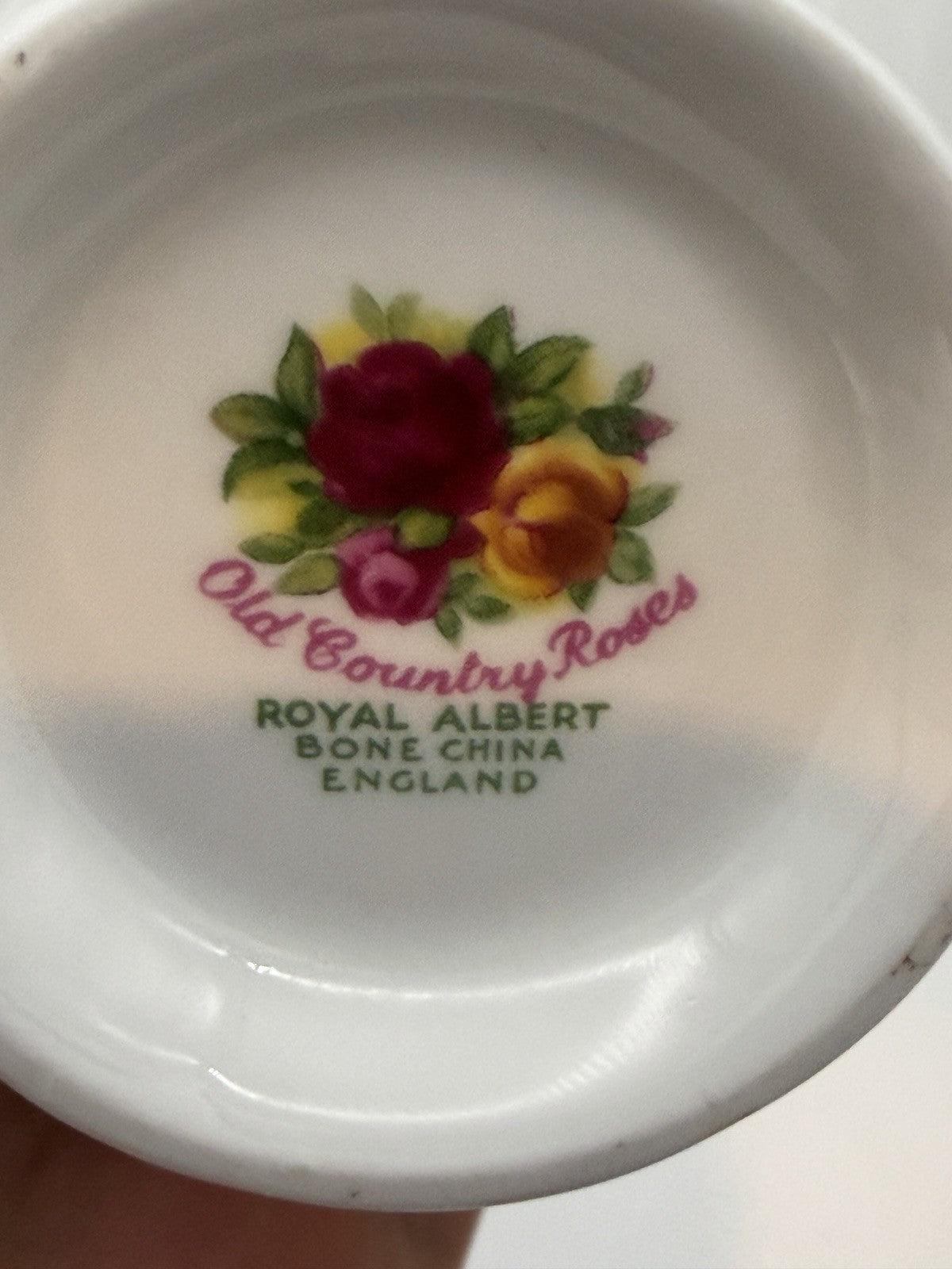 Royal Albert Old Country Roses Bone China Tea Cup & Saucer Set England 4 PCs
