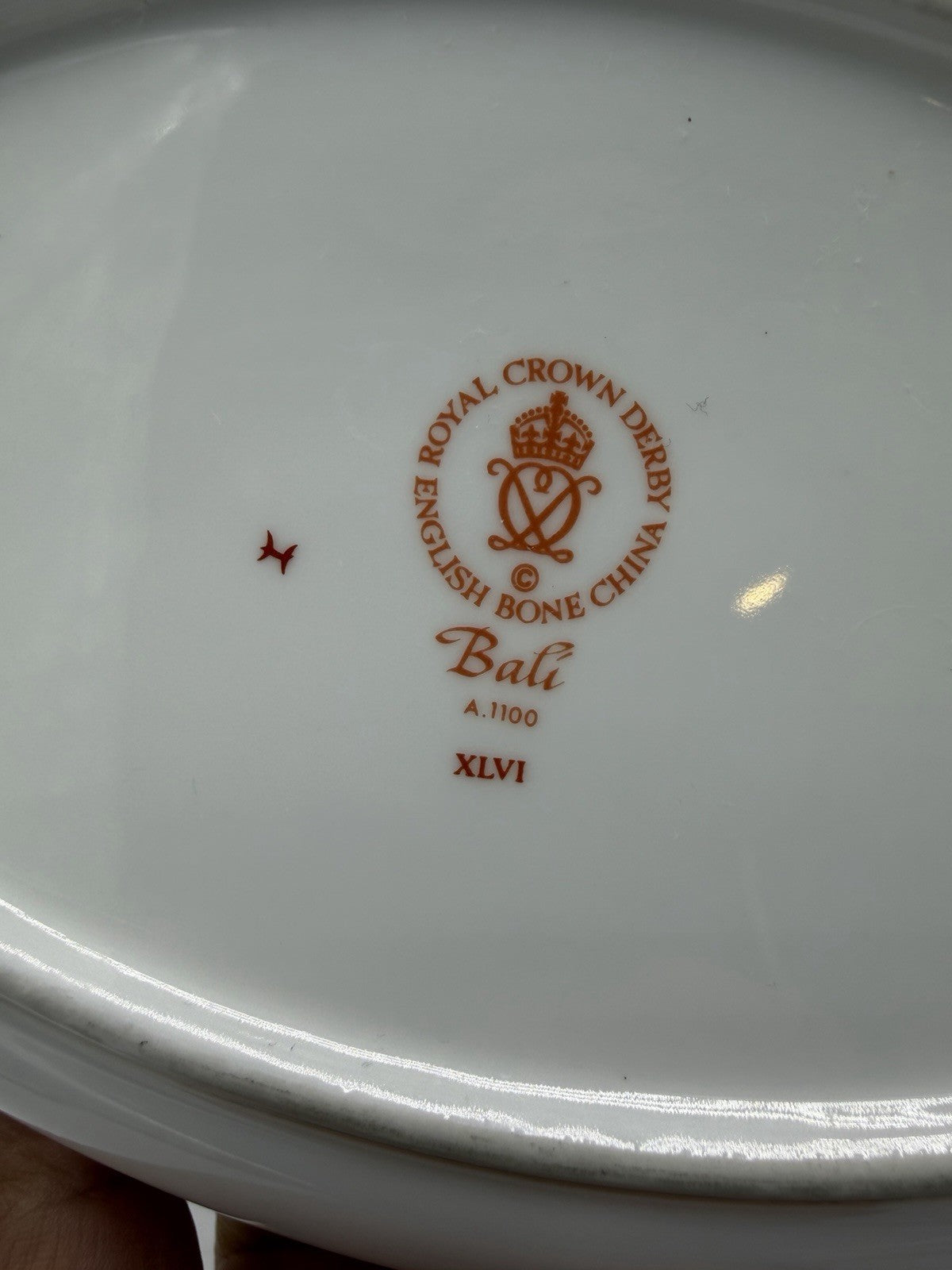 Royal Crown Derby English Porcelain BALI A.1100 XXXIII Vegetable Bowl & 2 Plates