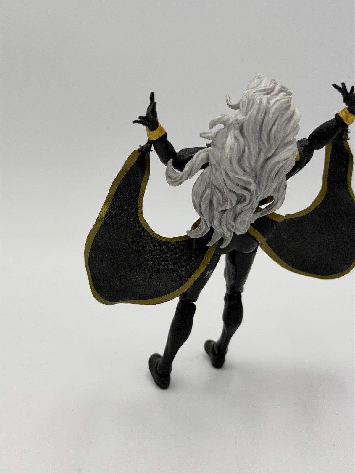 Marvel Hasbro STORM X-Men Legends Black Costume Reticulated Action Figurine 2014