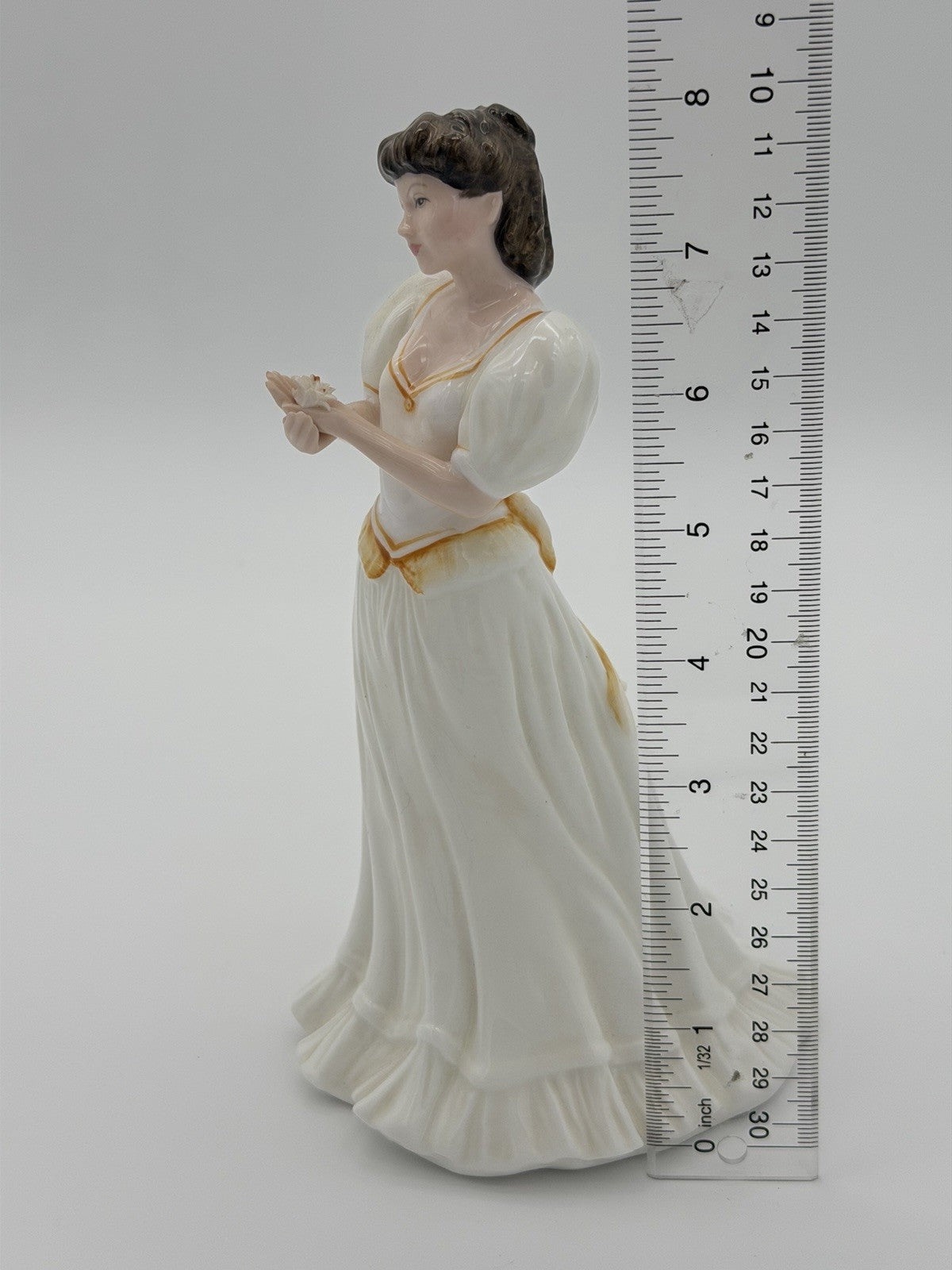 Royal Doulton England Porcelain Maria HN3381 Figurine Painted Rare 8”H Vintage