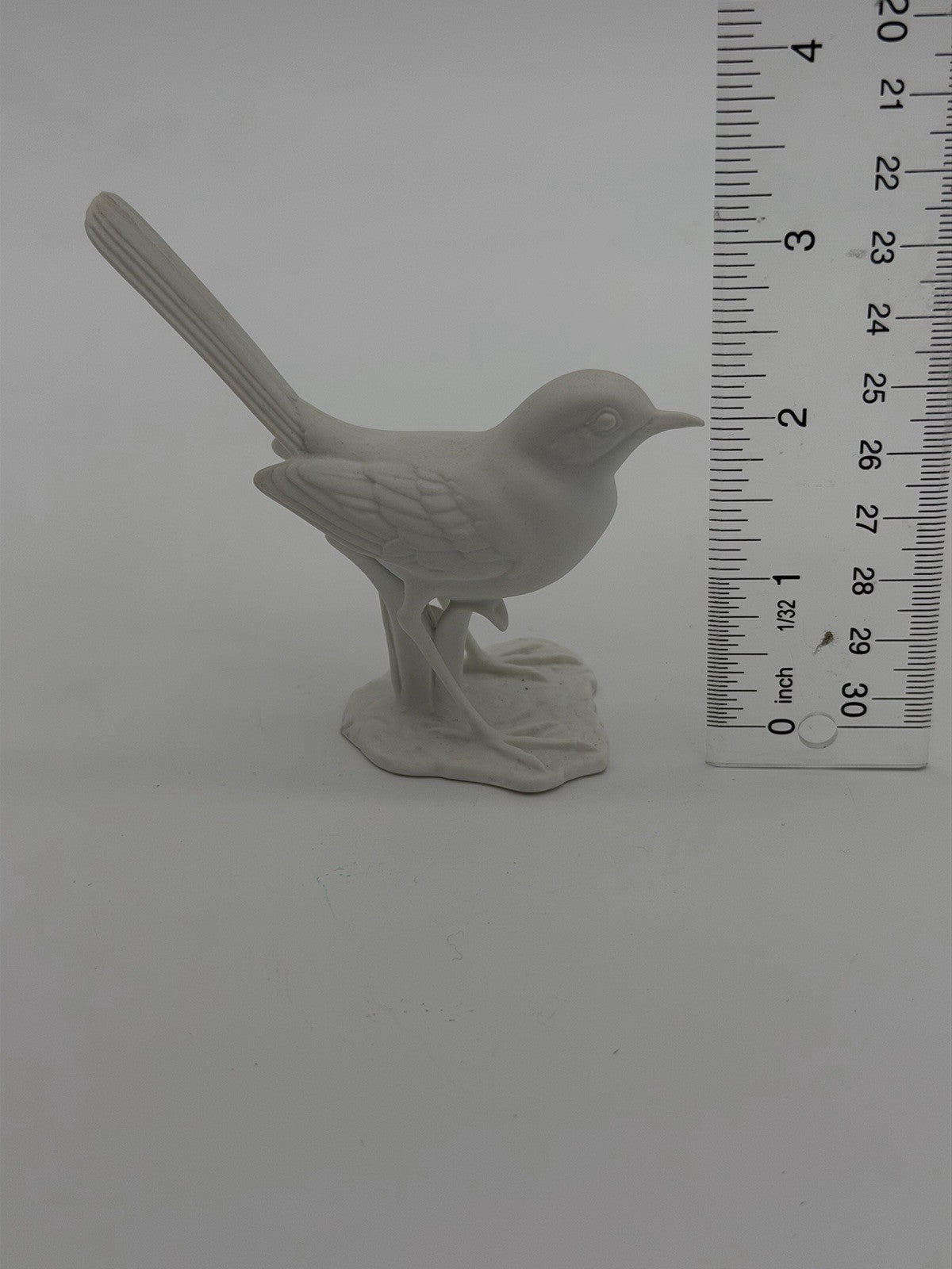 Rare Kaiser porcelain Germany Wagtail White Bisque Bird Figurine 3”H Vintage