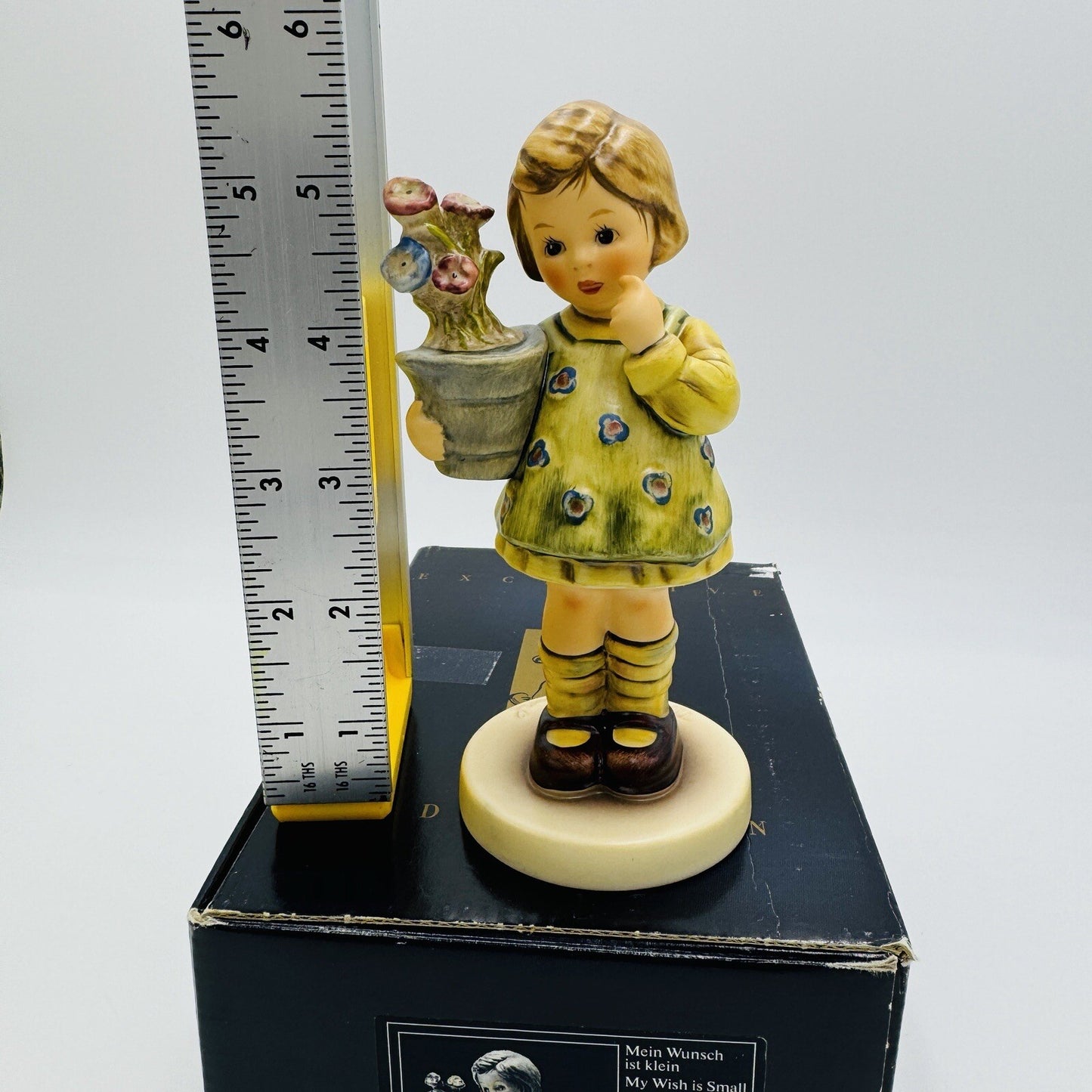 Hummel Goebel My Wish Is Small # 176 Germany Figurine Porcelain Vintage Box COA