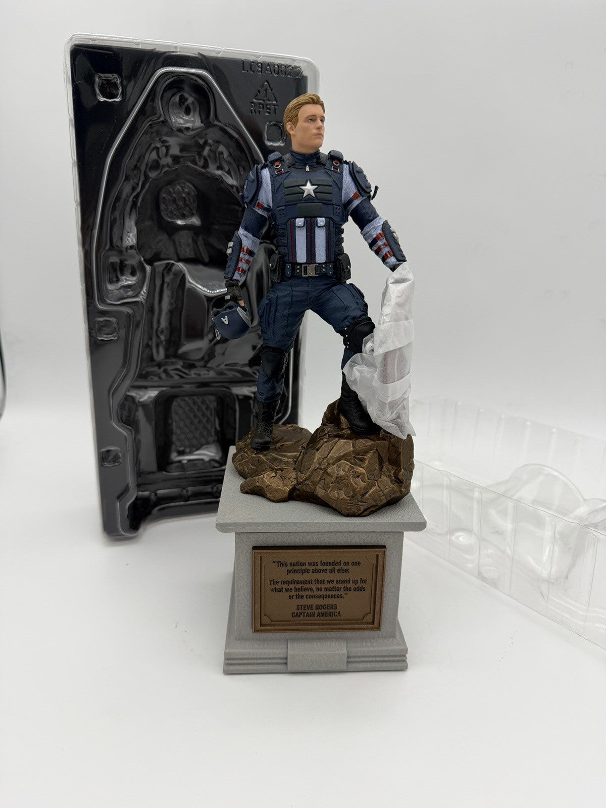 Marvel's Avengers Earth's Mightiest Edition 12" Captain America Action Figurine