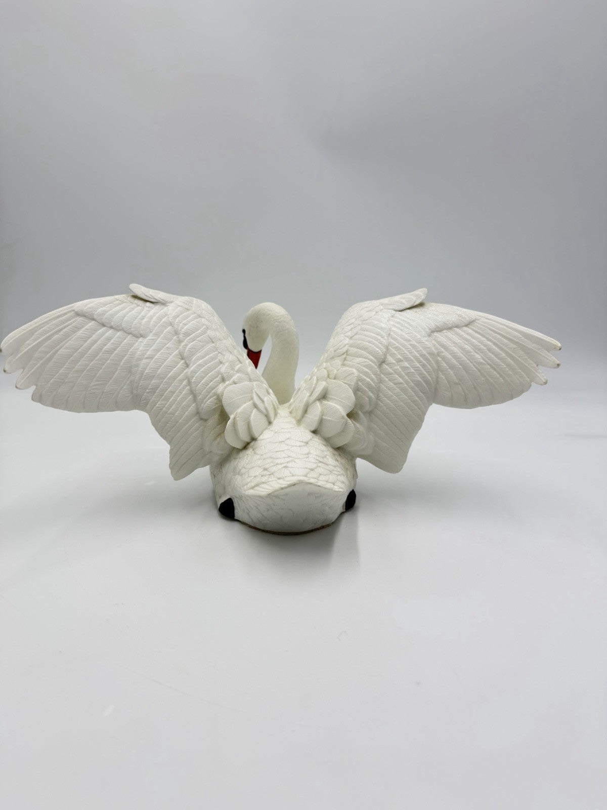 Lenox Fine Porcelain The Magestic Swan White Signed Figurine 5”Hx 10”Wx7”L Rare