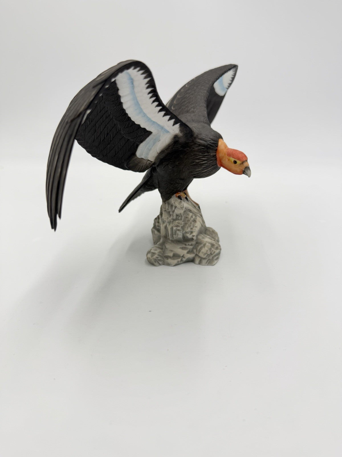 Franklin Mint Porcelain Noble Birds Collection California Condor Figurine 5”Hx9”
