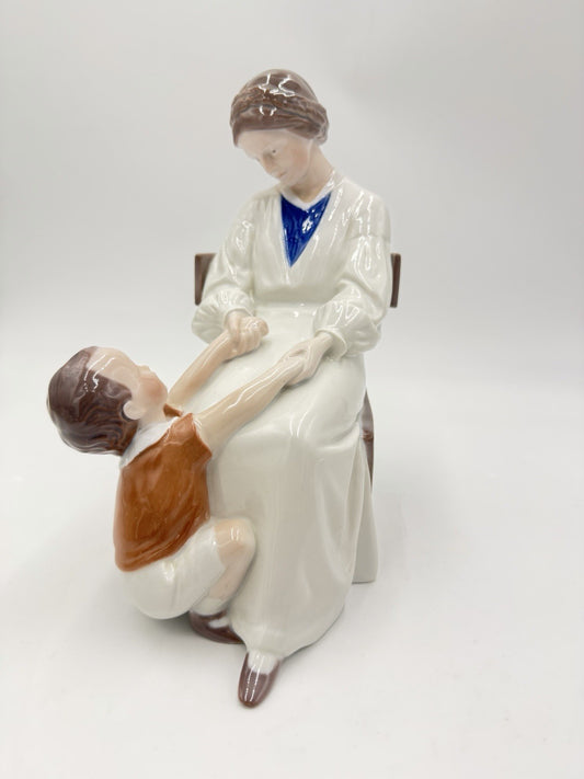 B&G Bing & Grondahl 9" Porcelain Mother & Son Child 1642 Denmark  Figurine Large
