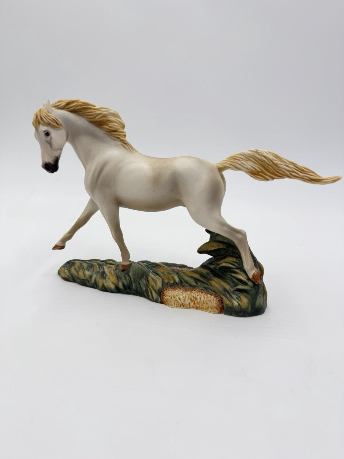 Franklin Mint Porcelain 1989 Great Horses of the World Camargue White Horse