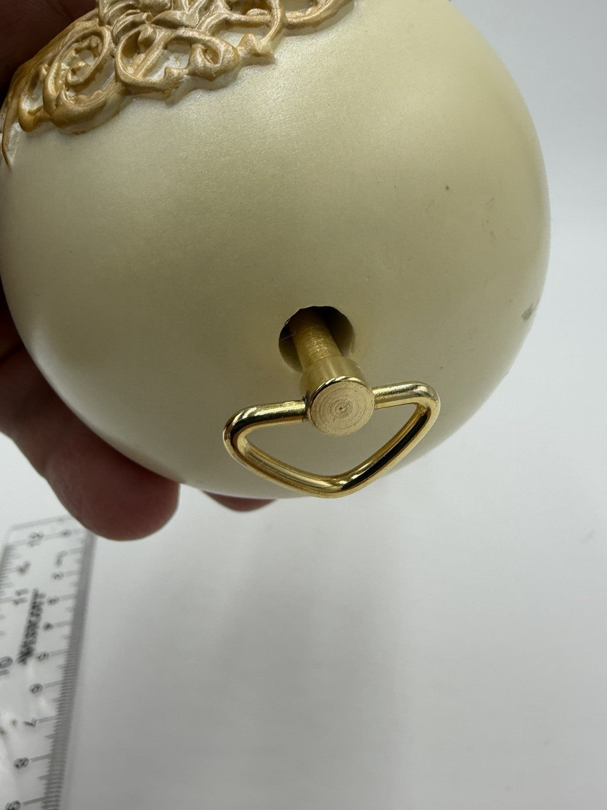 Vintage AVON Holiday Treasures Nativity Holy Family Egg Scene  Resin Gold Accent