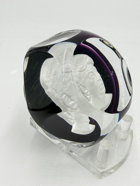 Baccarat France Crystal Eleanor Roosevelt Sulphide Cameo Faceted Paperweight