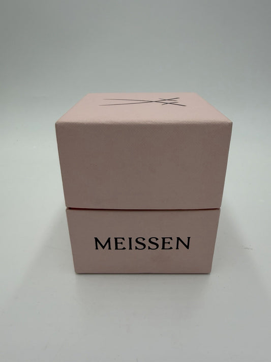 New Meissen Porcelain Germany Berlin Kisses Coffee Mug 3.5”H Box
