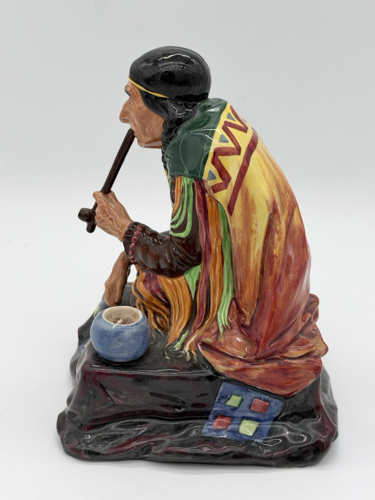 Royal Doulton England porcelain Calumet HN1689 native American heritage Figurine