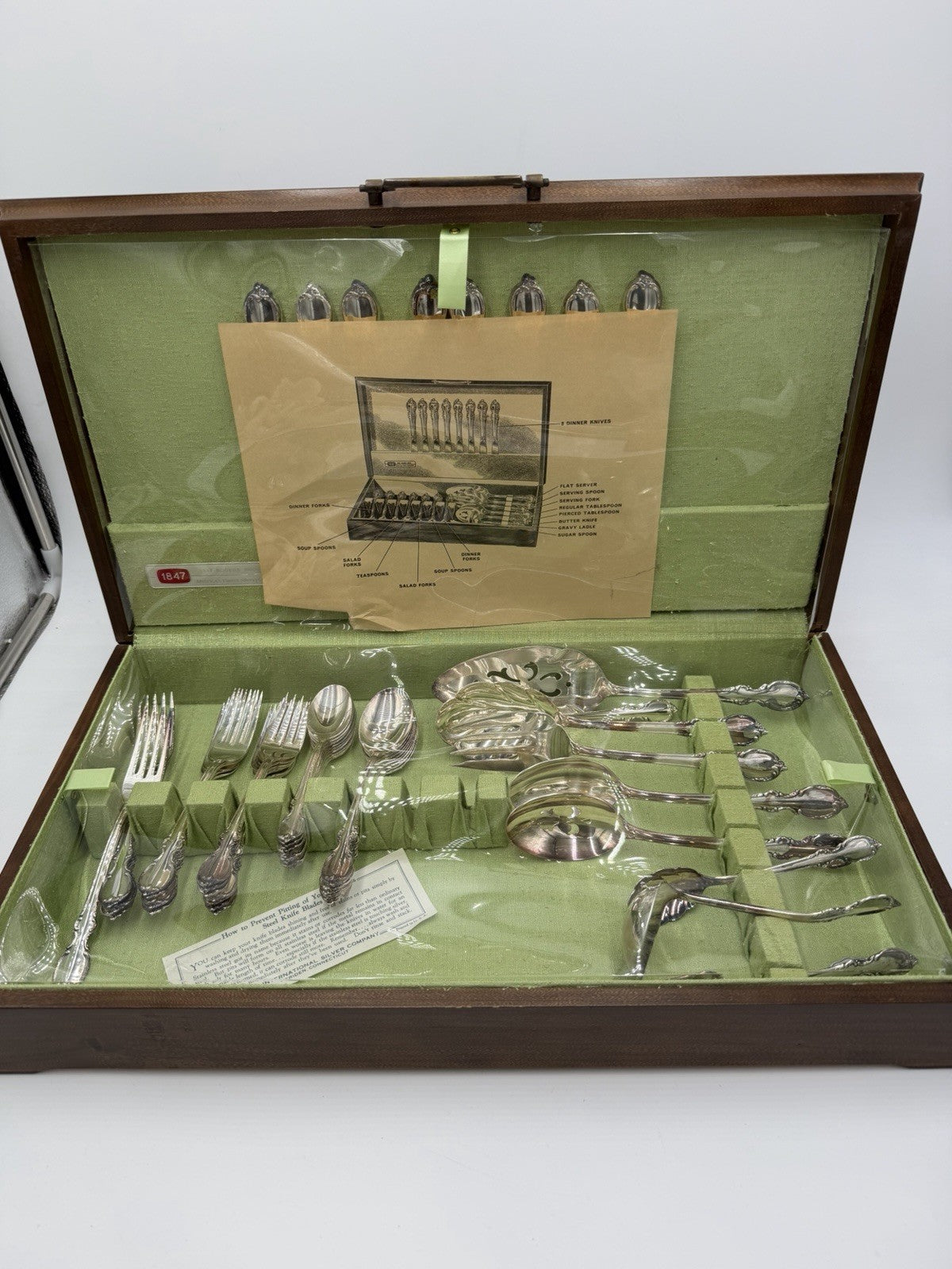 Vtg Rogers Bros 1847 Flatware Silver Plate 48 PCs New Set Reflection Pattern