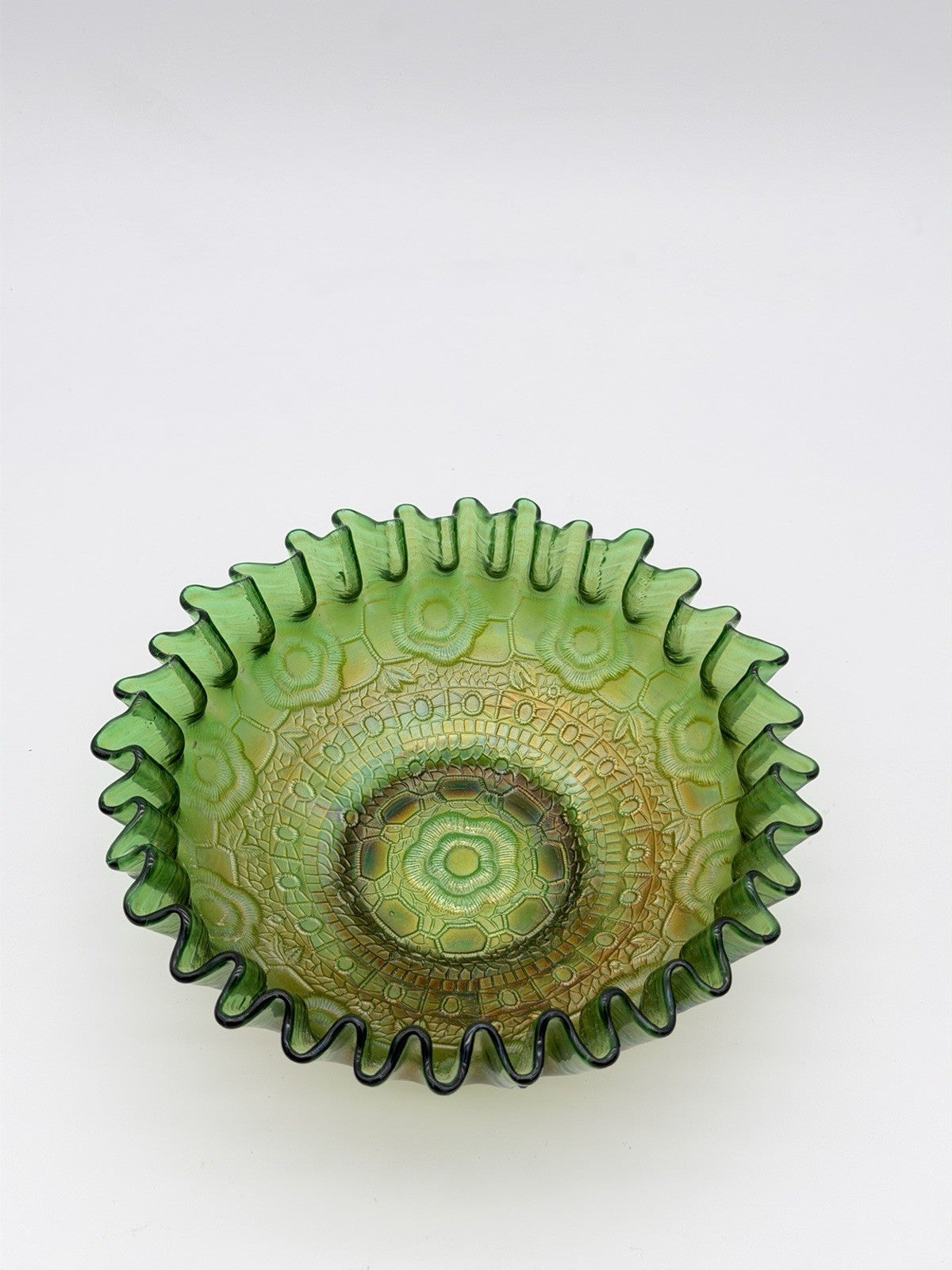 Fenton Art Glass Carnival Green Iridescent Persian Medallion Bowl 2.5”Hx7” Antiq