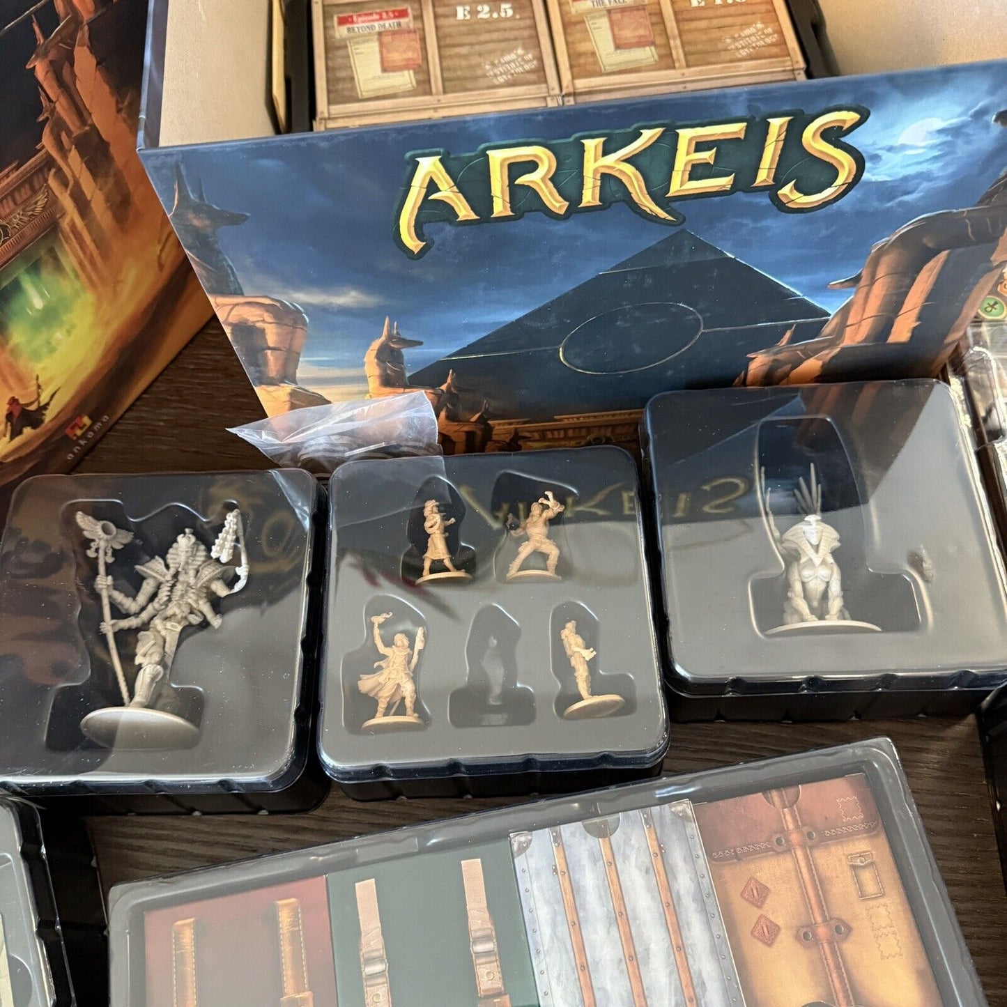 Arkeis Kickstarter Core Board Game Ankama 1-5 Players Cooperative Miniatures