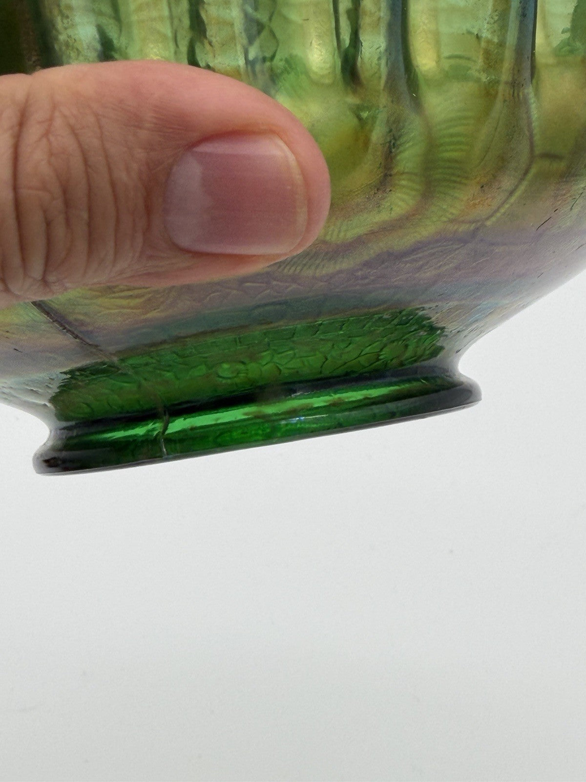 Fenton Art Glass Carnival Green Iridescent Persian Medallion Bowl 2.5”Hx7” Antiq