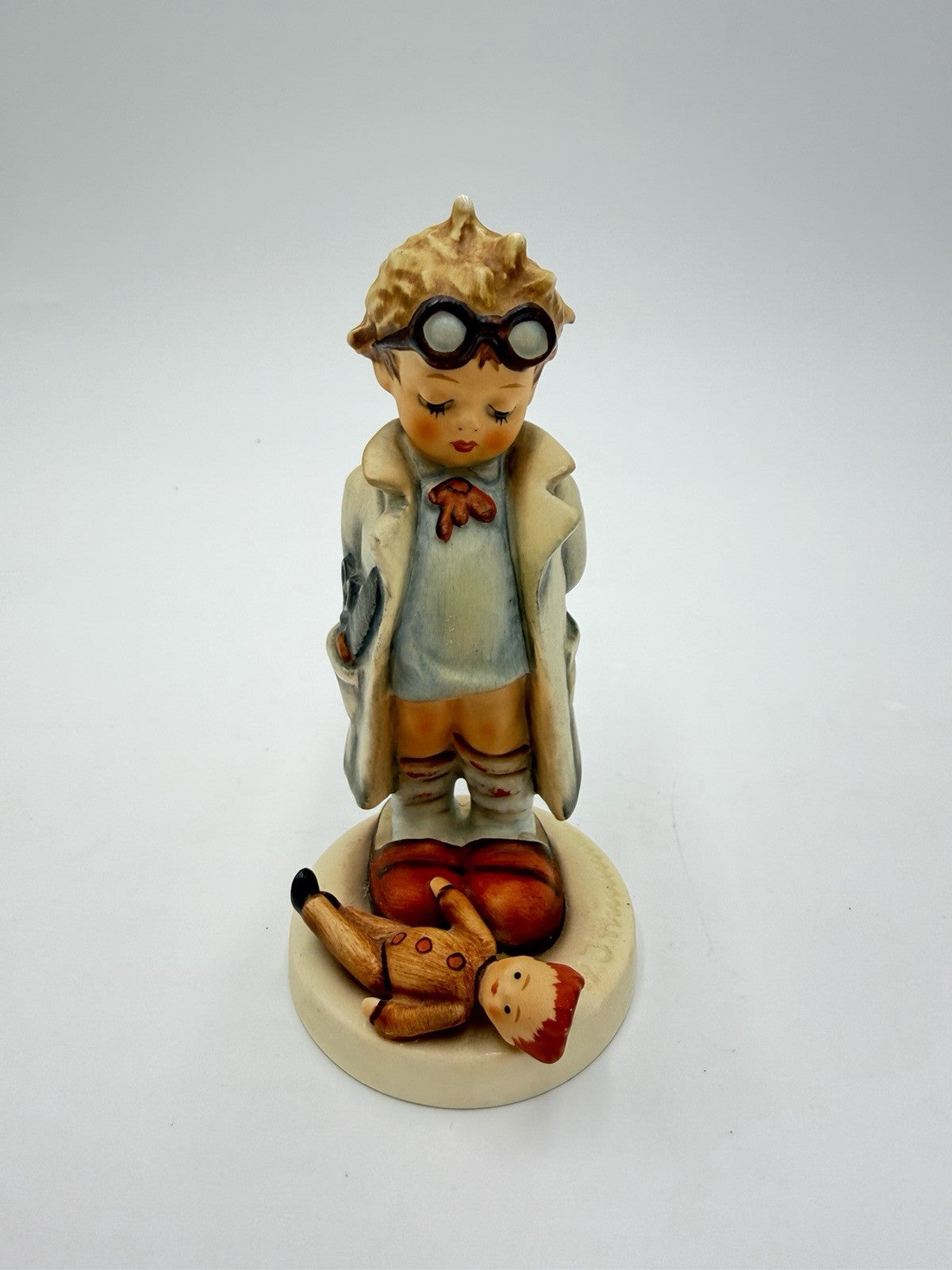Hummel Goebel Figurine Doctor 5”H #127 Germany Porcelain Vintage Collection