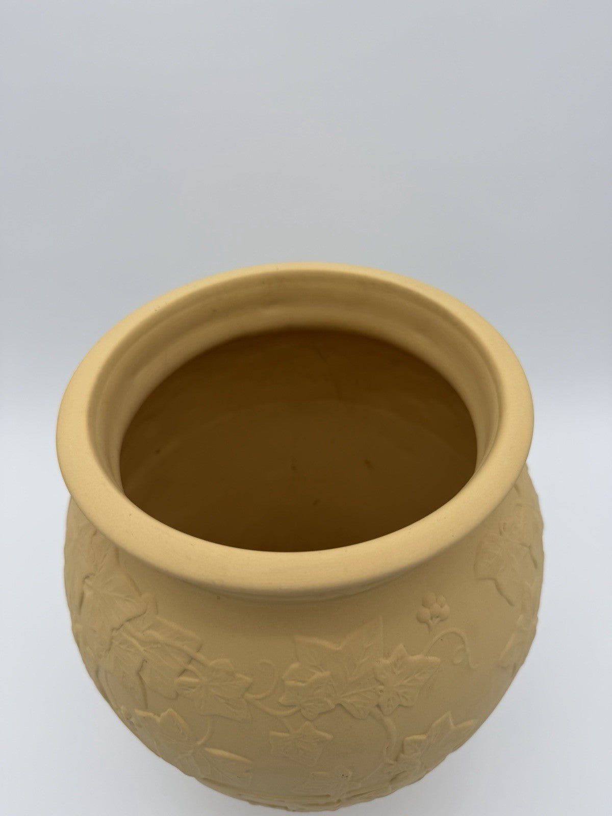 Large Wedgwood England Yellow Cane Jasperware Doric Ivy 12”H Porcelain Rare