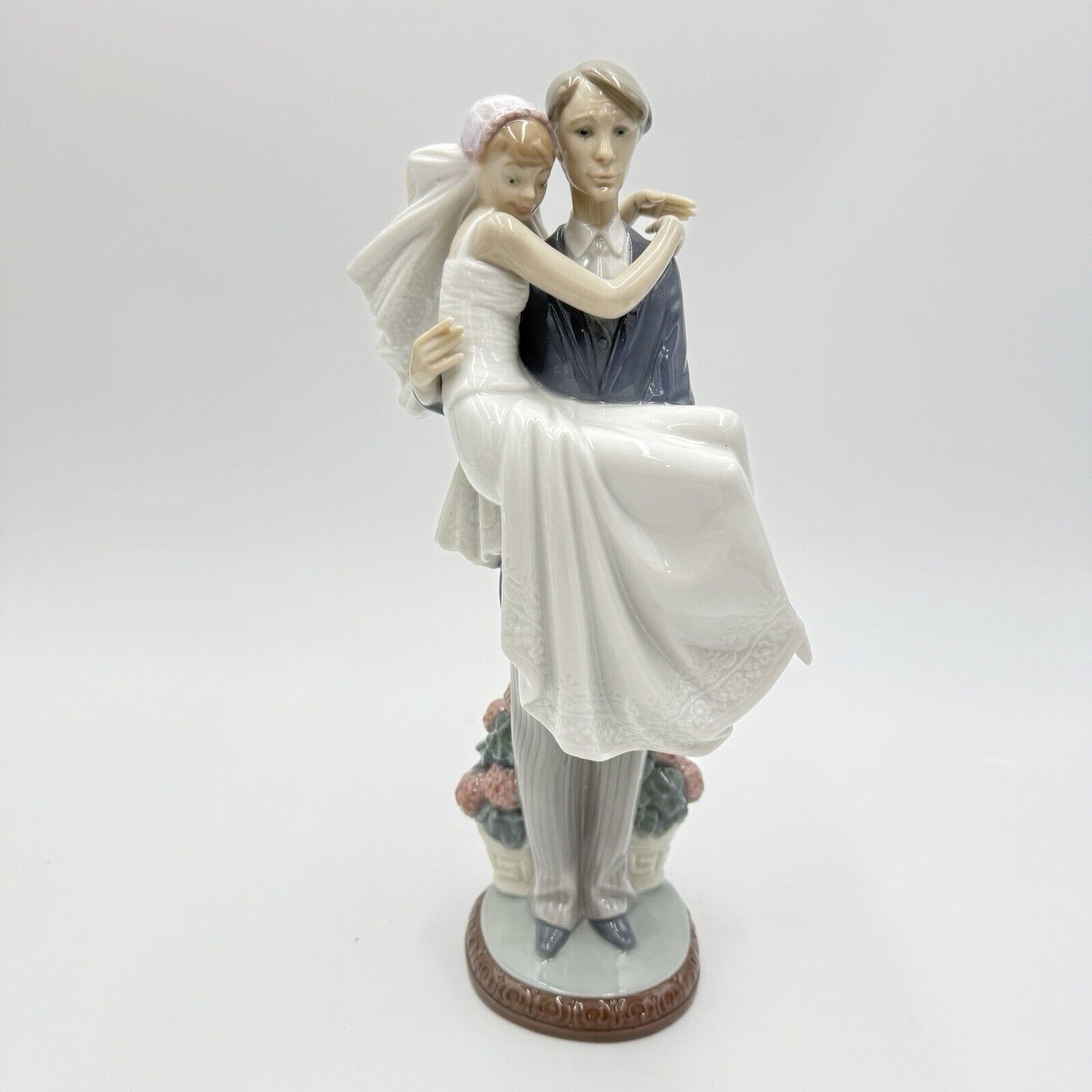 LLadro Spain Porcelain  Over the Threshold# 5282 Wedding Sculpture Groom Bride