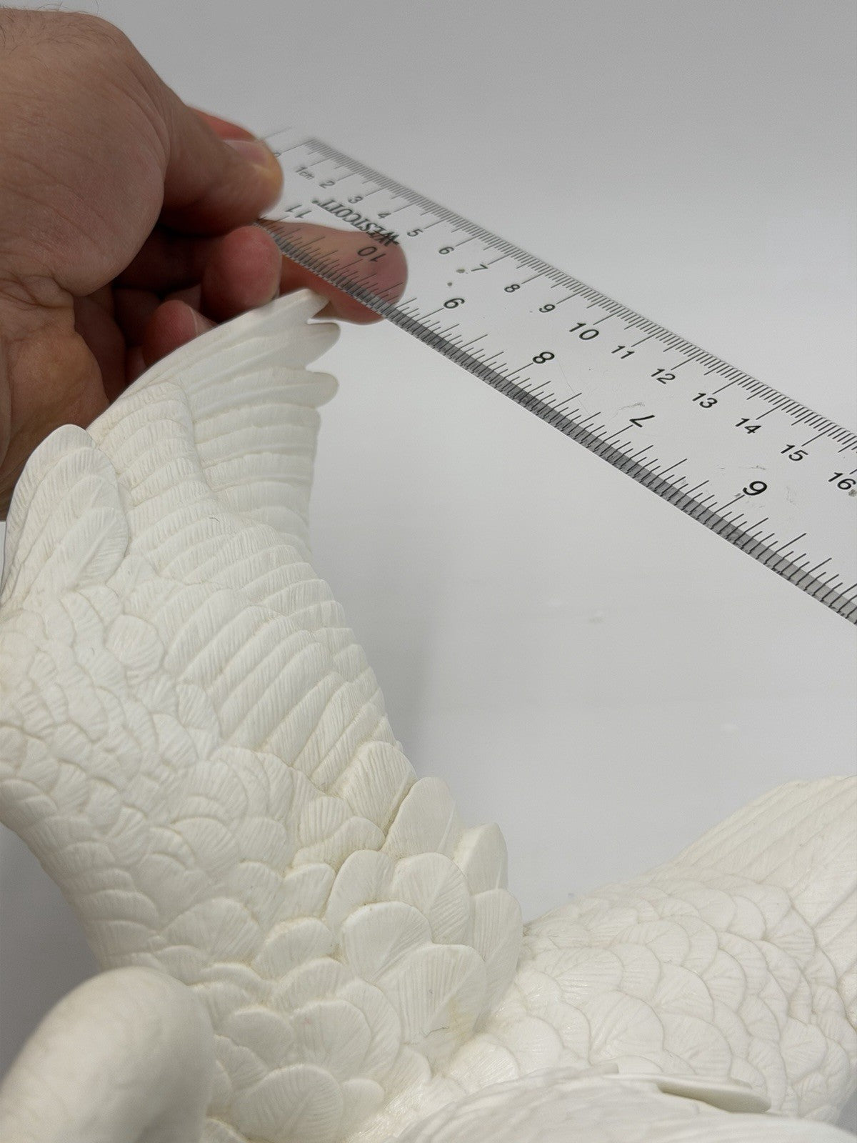 Lenox Fine Porcelain The Magestic Swan White Signed Figurine 5”Hx 10”Wx7”L Rare