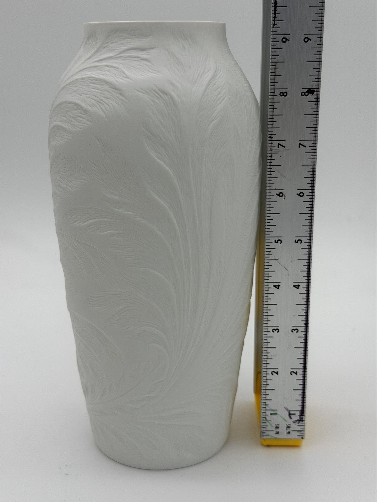 Hutschenreuther Porcelain Germany 1960 White Bisque Vase Feather Leaf embossed