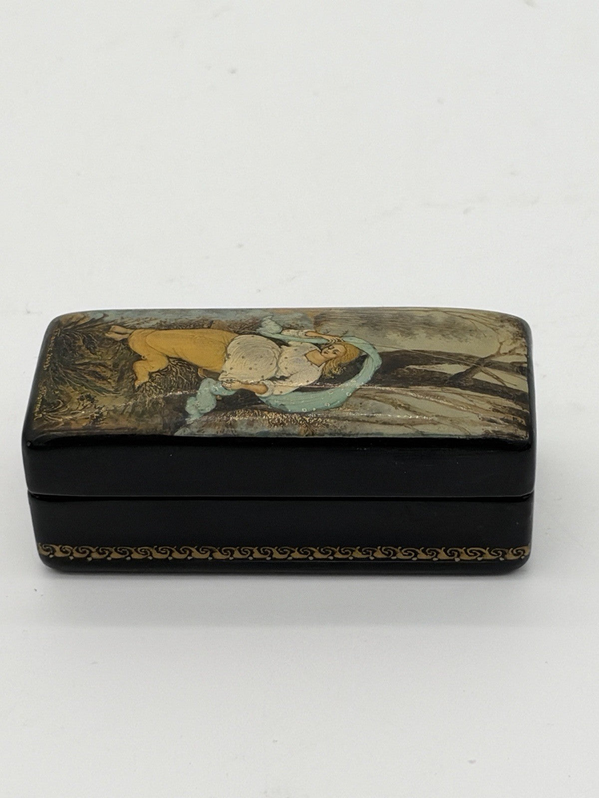 handpainted Russian lacquer miniature trinket box Palekh signed Lapin L Folk Art