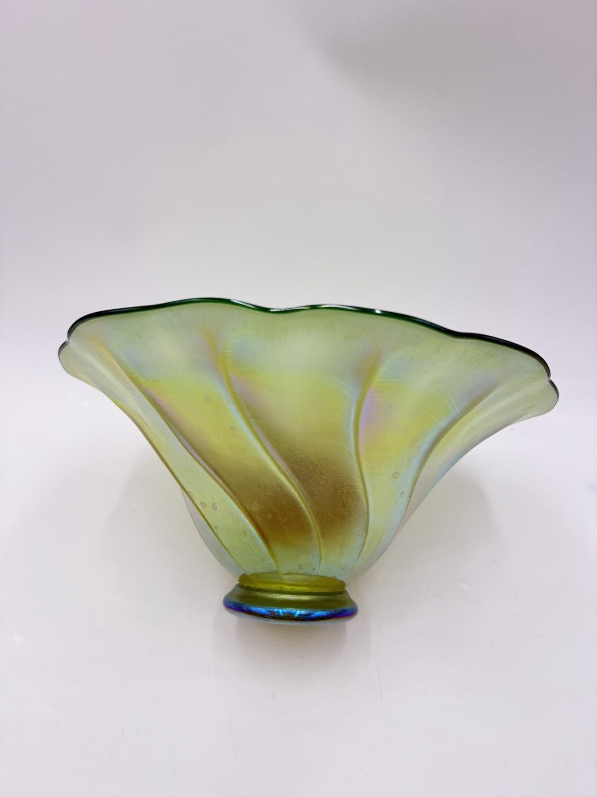 Rick Strini Art Glass Signed Green Lime Iridescent Swirl Bowl 2001 5.5”Hx12”W