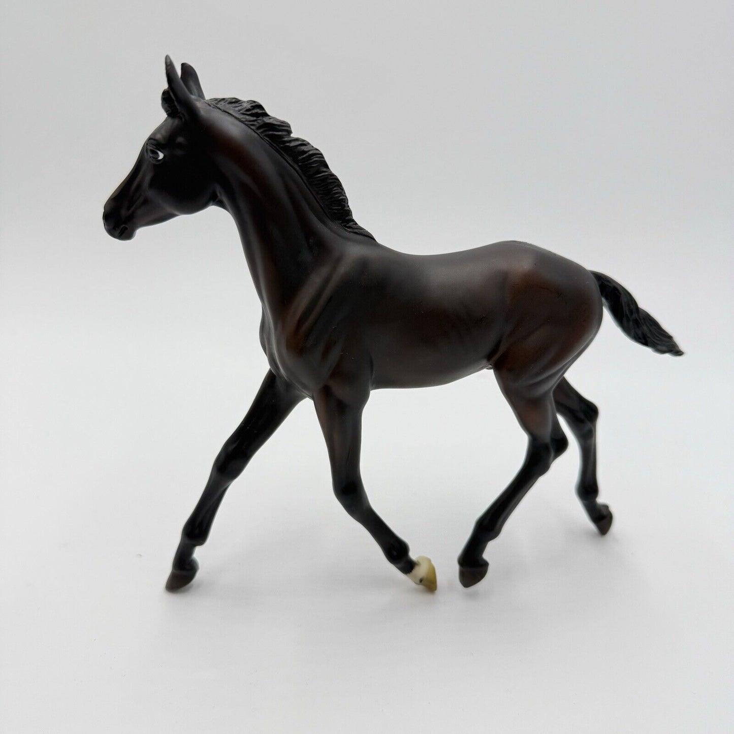 Breyer zenyatta's first colt #1940 Model Black Foal Figurine Horse