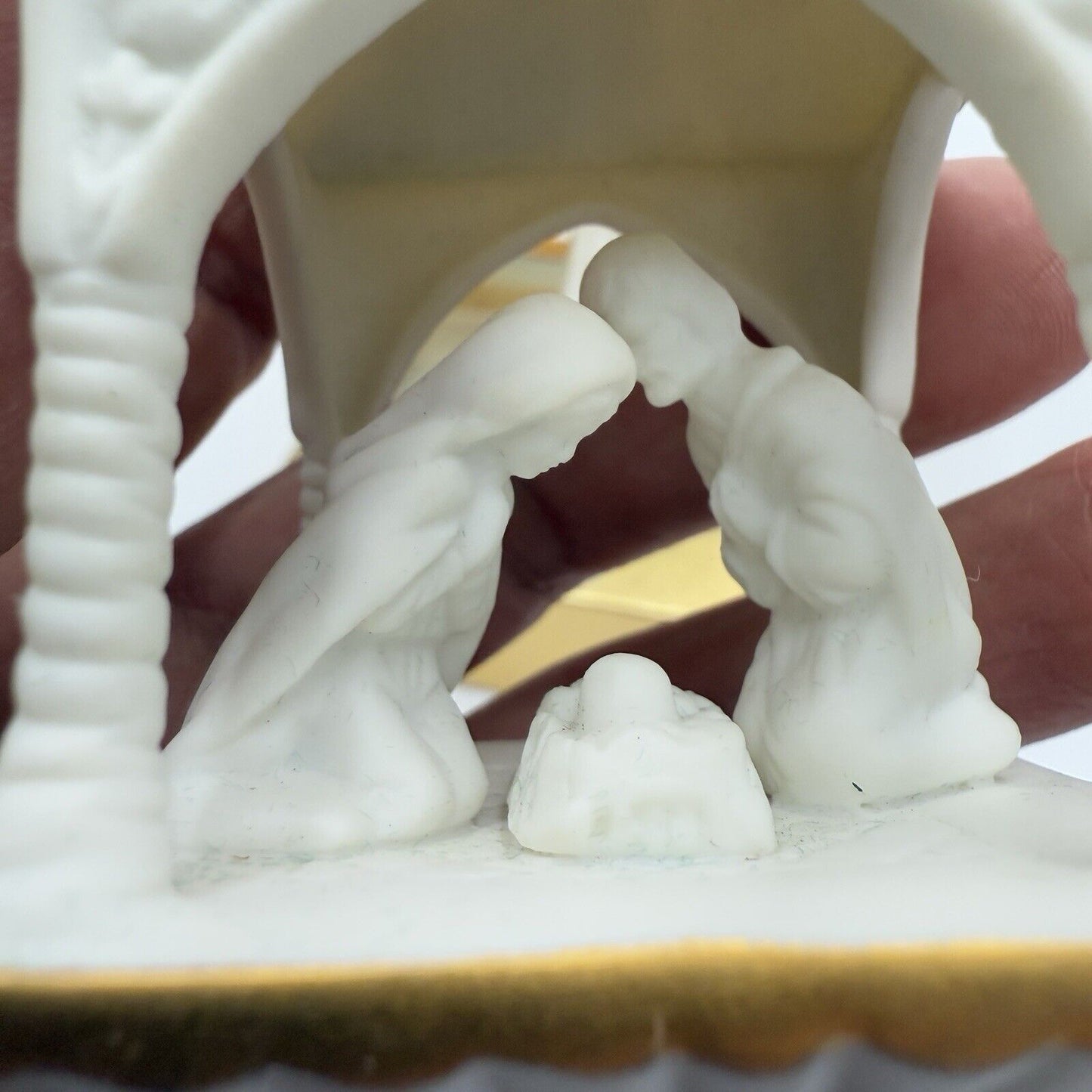 Wedgwood  jasperware White Nativity Christmas Ornament Vintage Box Figurine