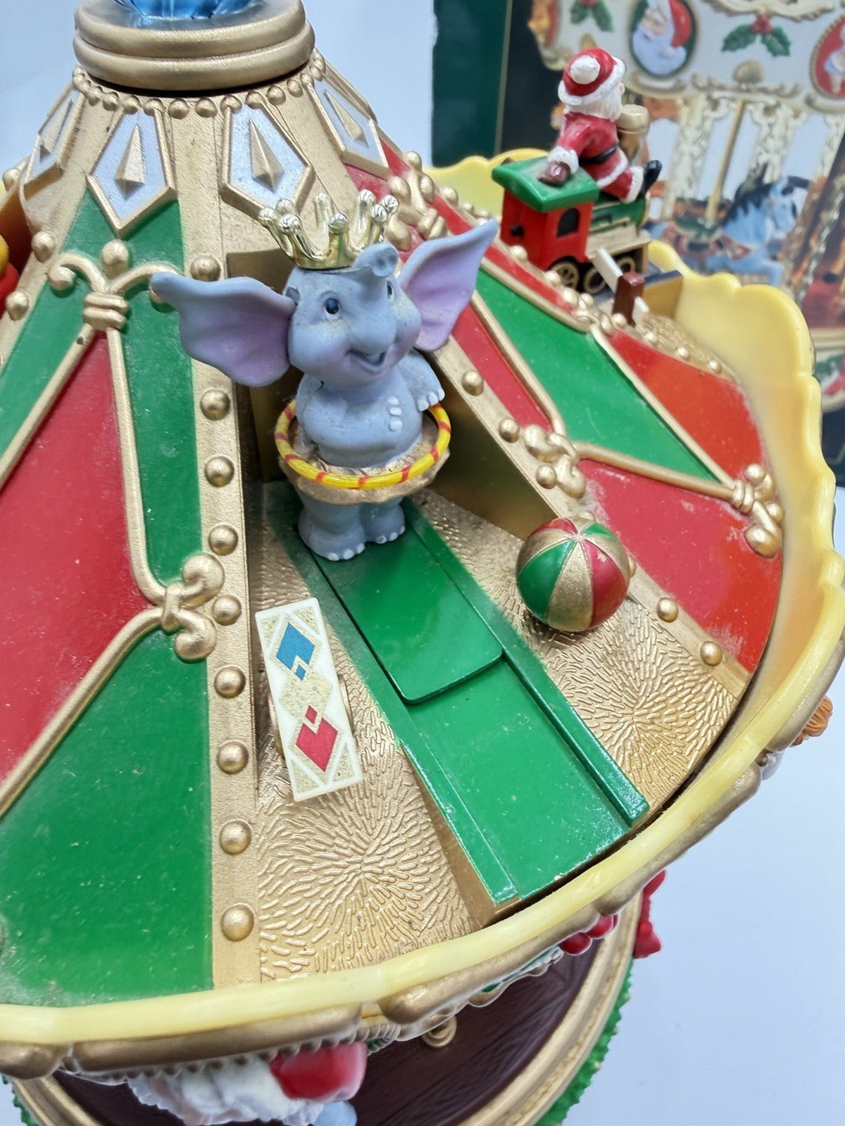Maisto Christmas Holiday- Musical Animated Merry Go Round Carousel Vintage