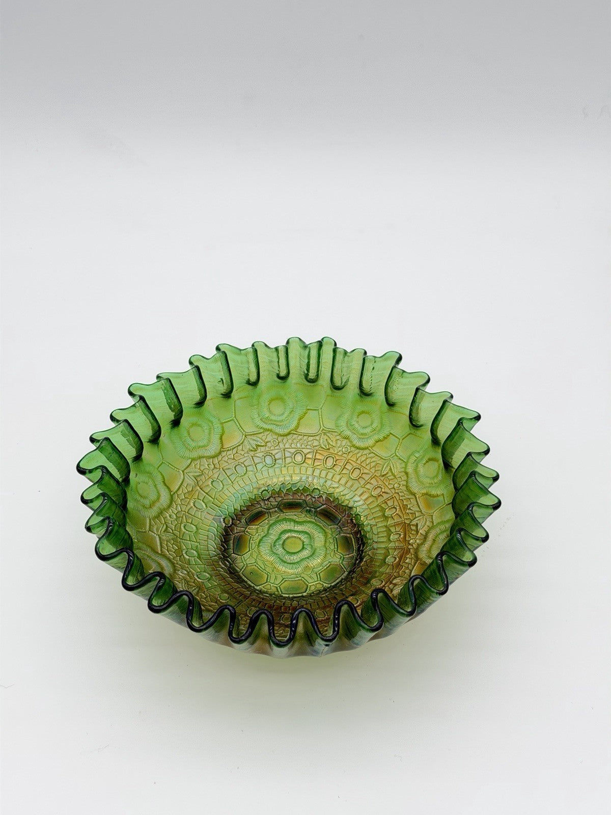 Fenton Art Glass Carnival Green Iridescent Persian Medallion Bowl 2.5”Hx7” Antiq
