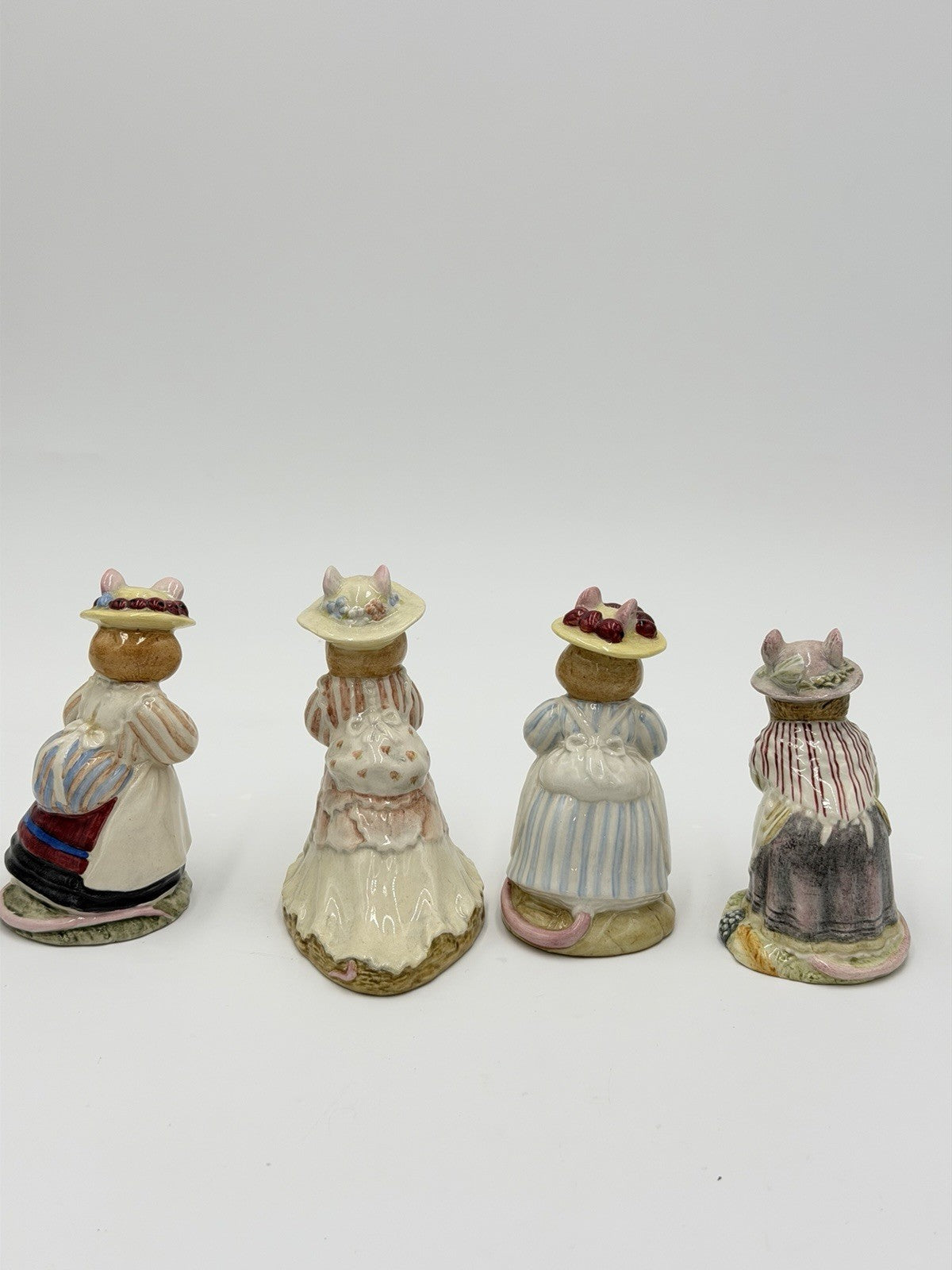 Royal Doulton England Porcelain Brambly Hedge Story Collection Ladies Mice Set