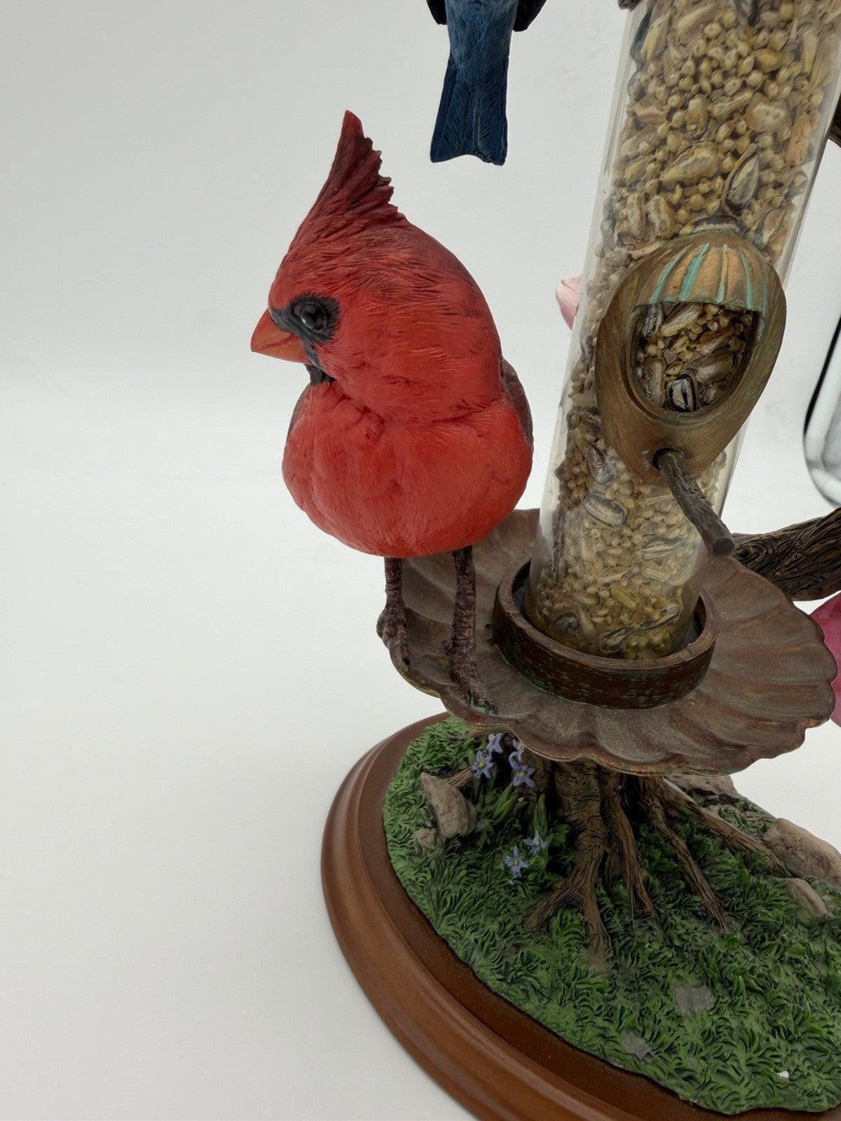Danbury Mint Backyard Splendor By Bob Guge Feeder 12”H Birds Sculpture Painted
