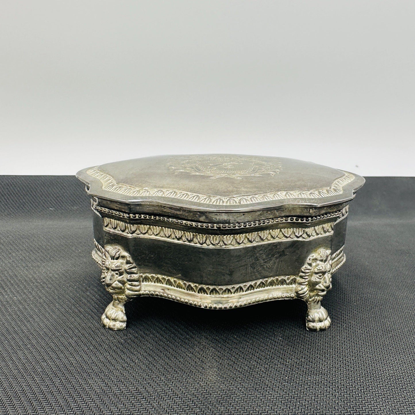 MCM Vintage Dieu Et Mon Droit British Royal Crest Silver Plate Jewelry Box