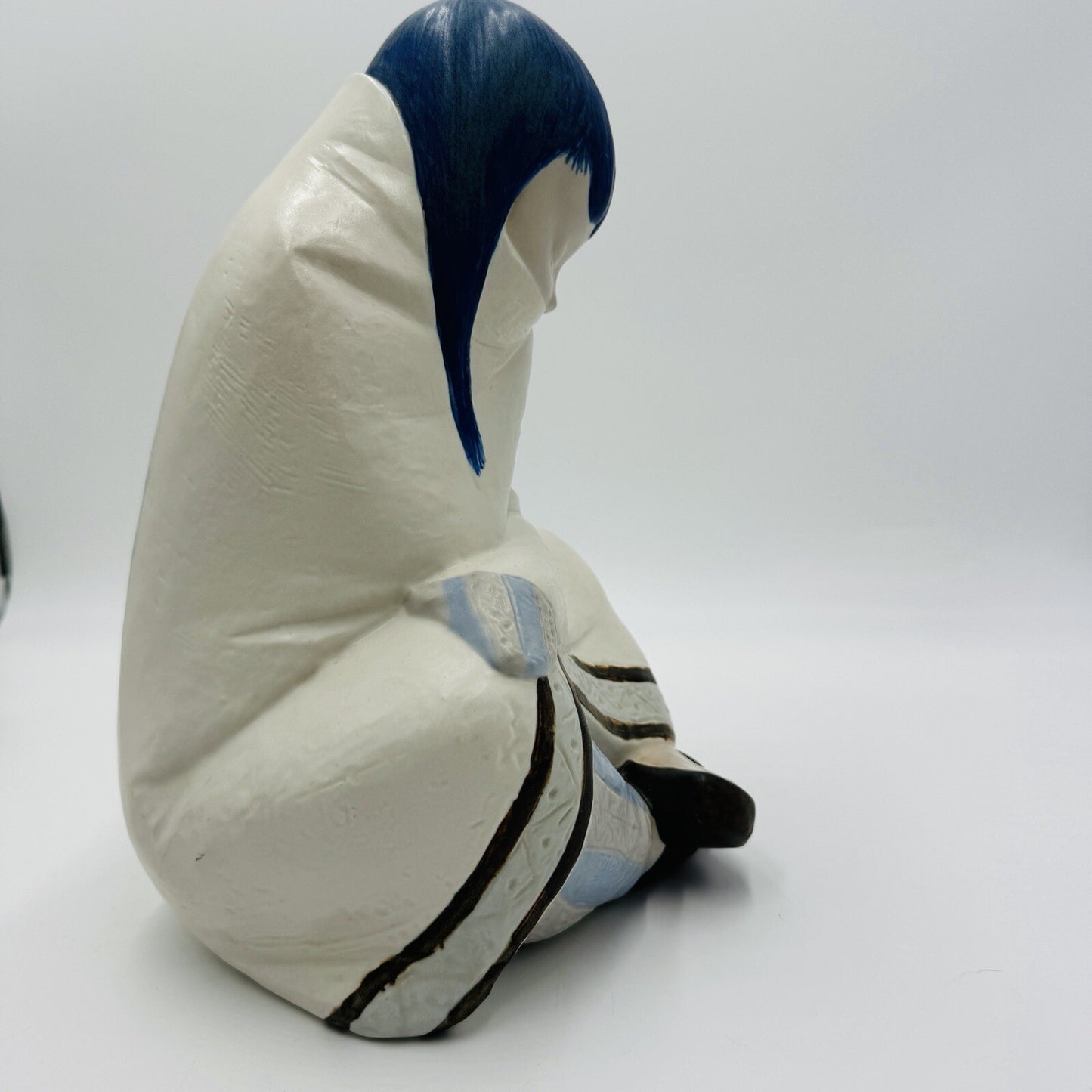 Lladro Spain Porcelain Inuit Girl Napping Sculpture Juan Huerta 2008 Lladró
