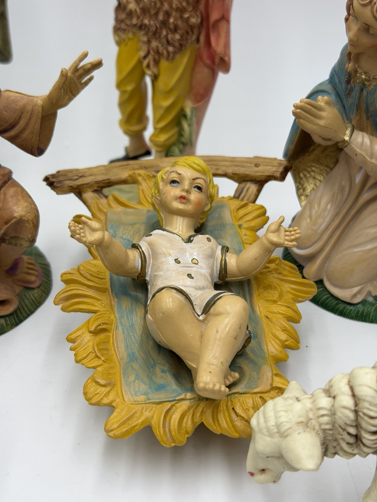 Vintage Depose Italy PVC Large 8”Nativity 19 Pieces Set Capodimonte Style