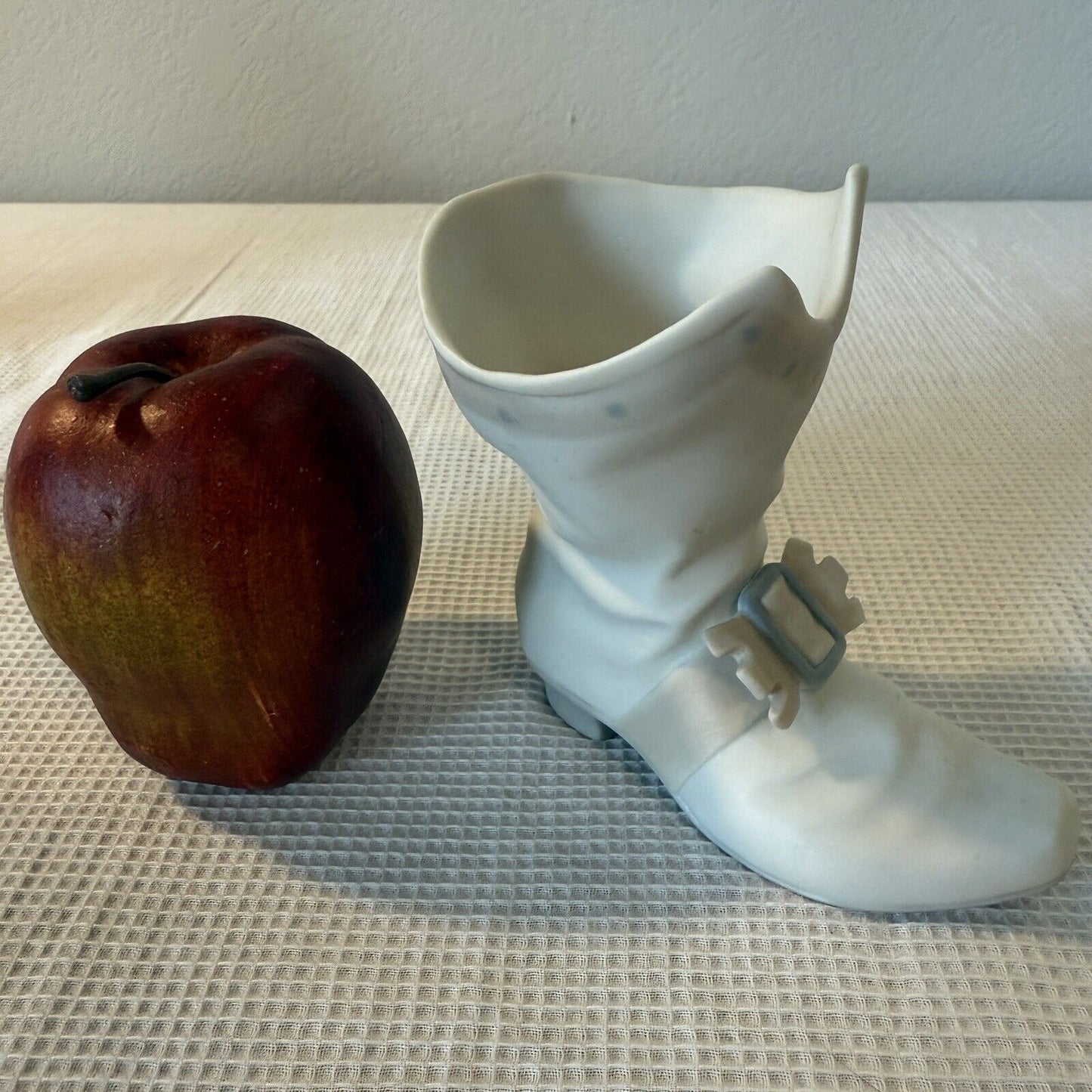 Lladro Nao Warrior Musketeer Buckle Boot 4in Porcelain 1960’s Spain Matte Finish