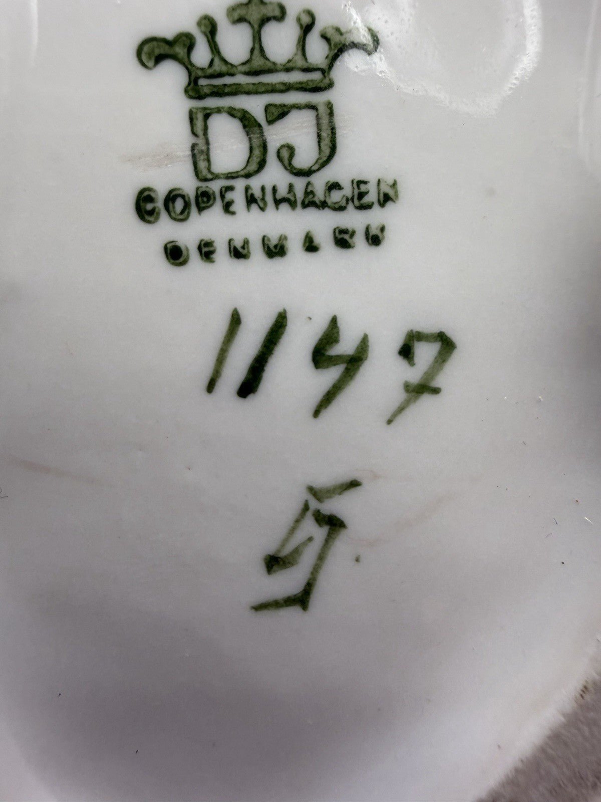 Dahl Jensen Copenhagen Denmark Porcelain Hand Painted deer Lying Figurine #1147